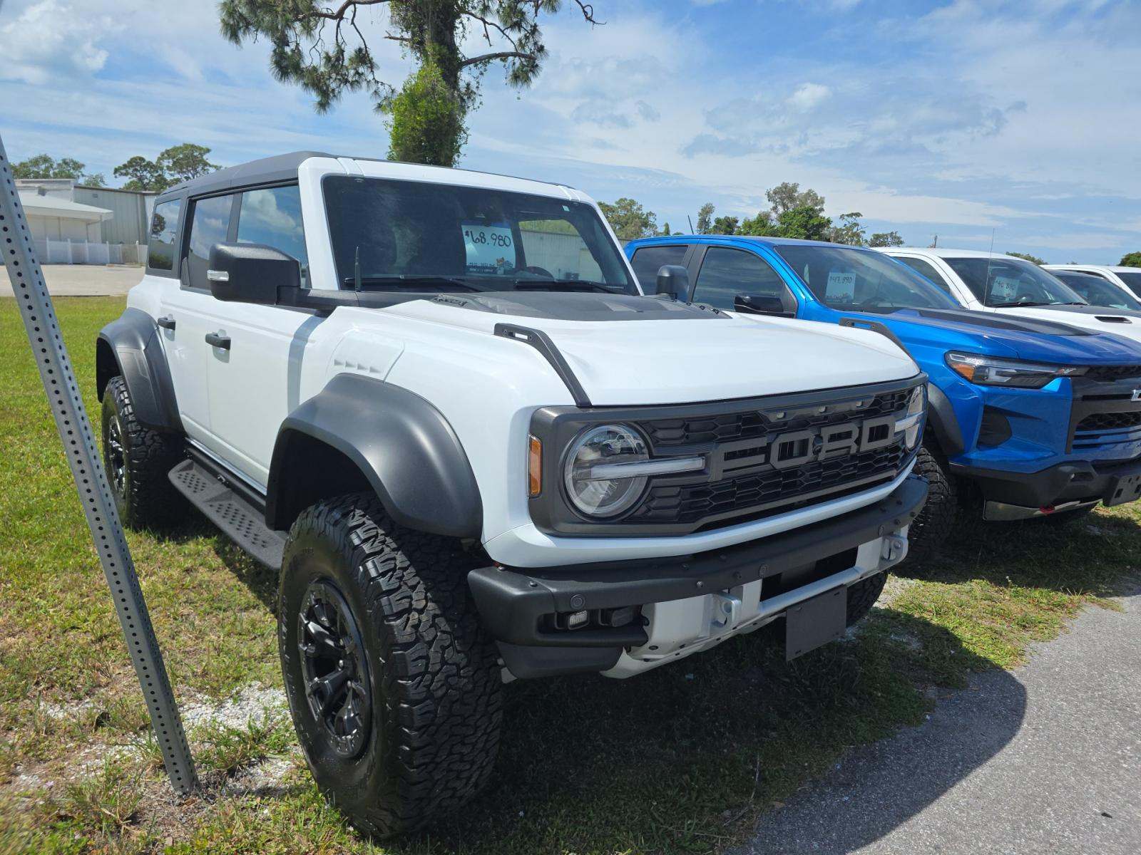 FORD BRONCO - 4