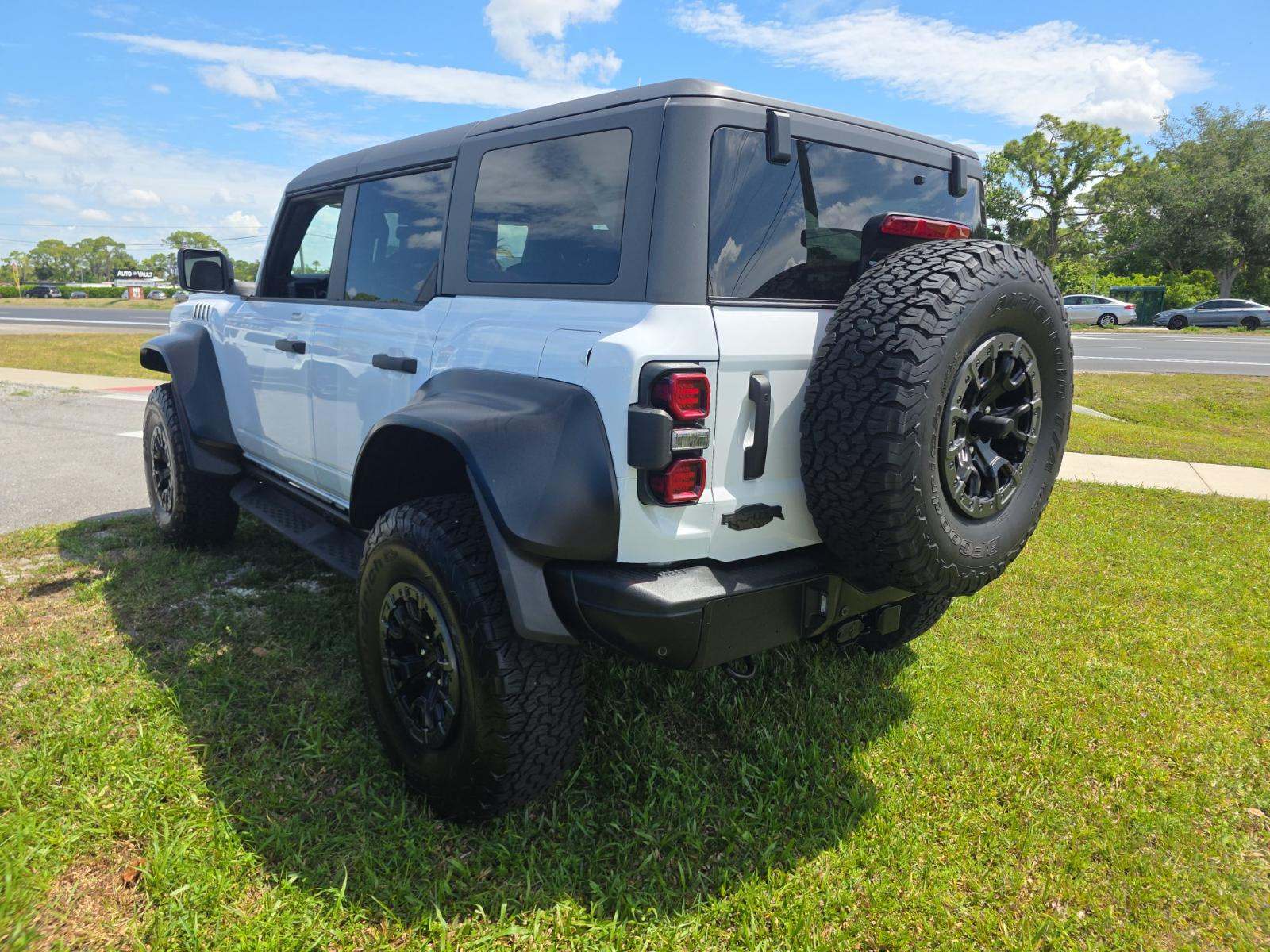 FORD BRONCO - 2
