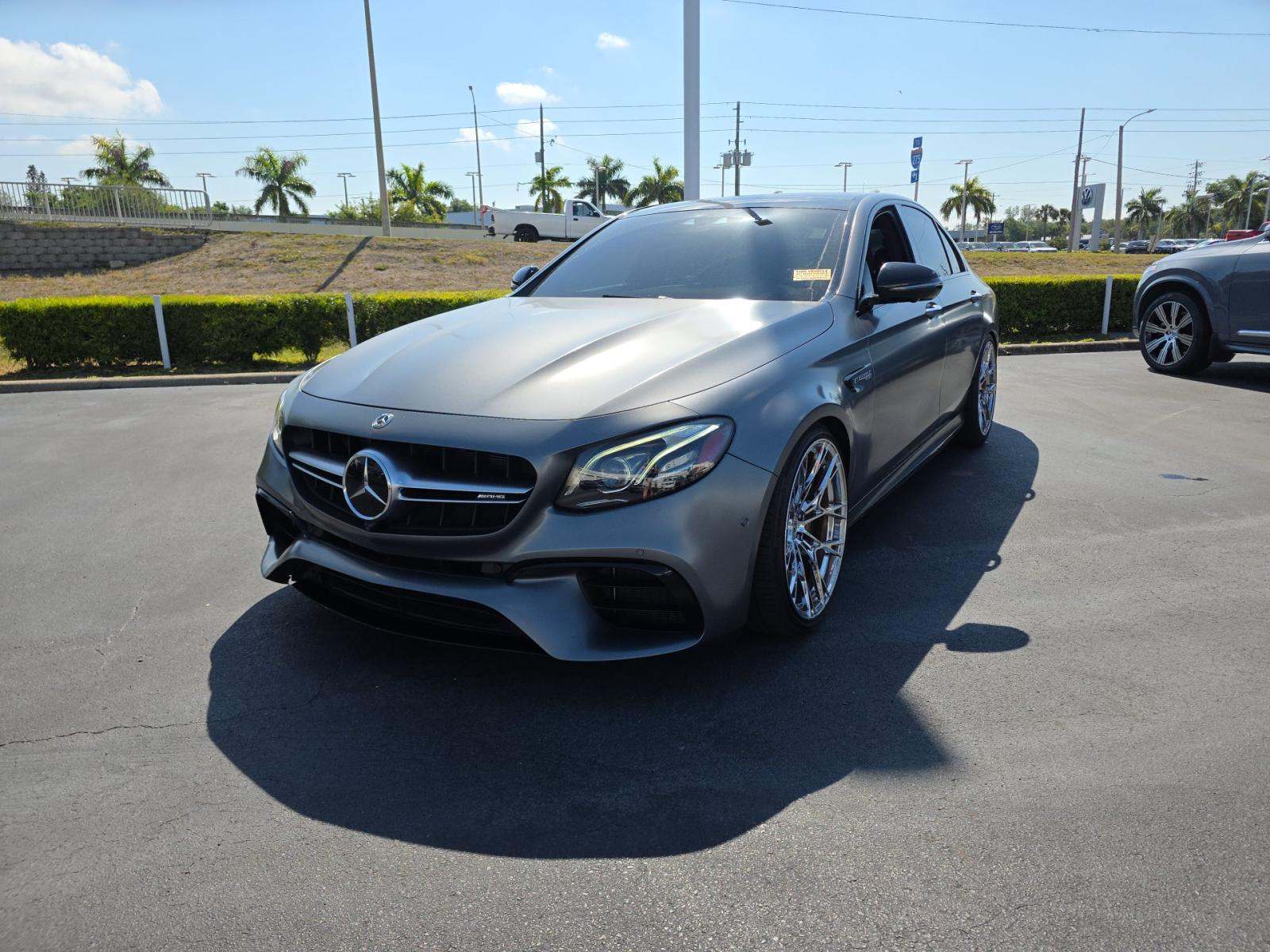 MERCEDES-BENZ E-CLASS - 1