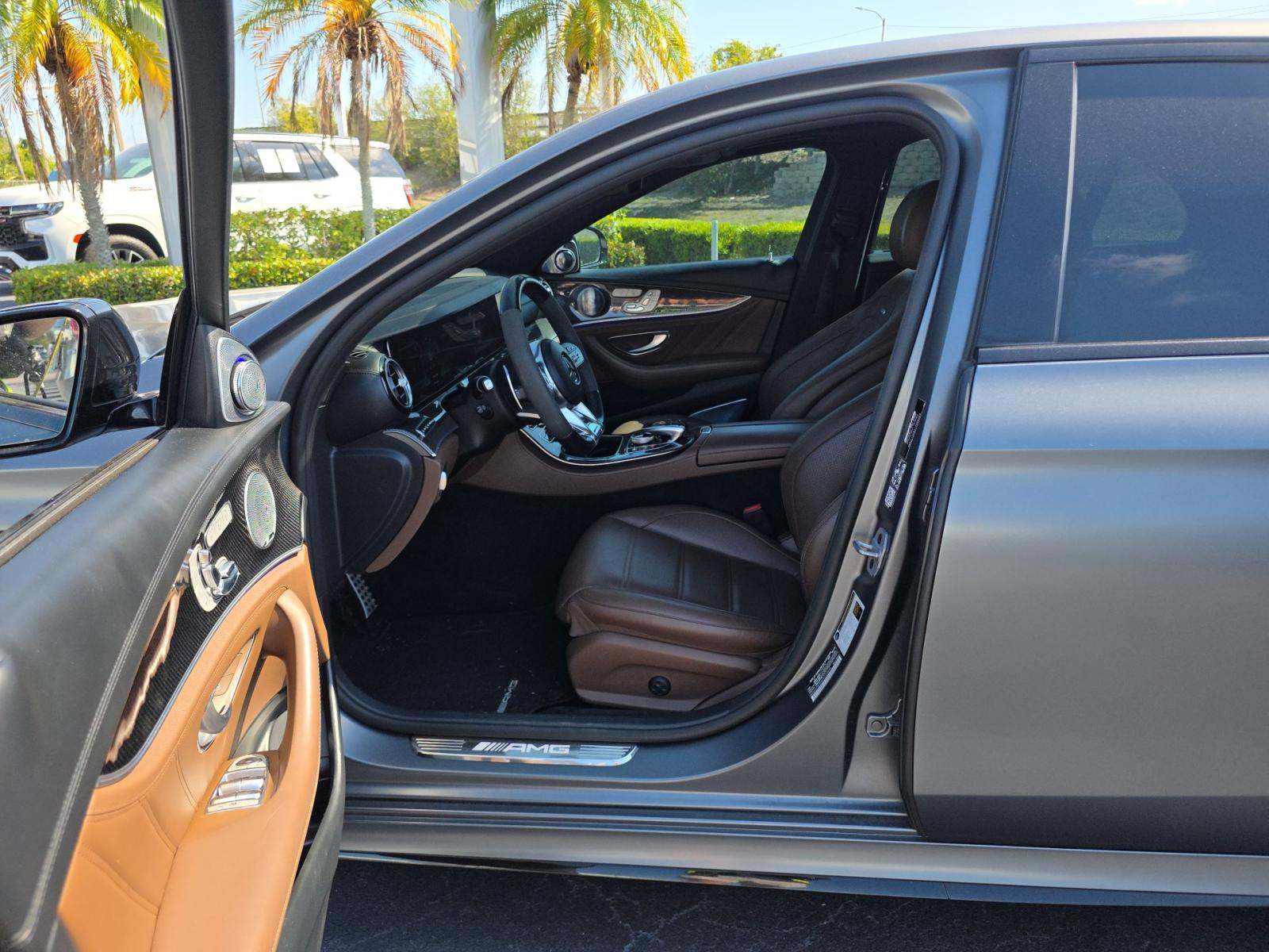 MERCEDES-BENZ E-CLASS - 6