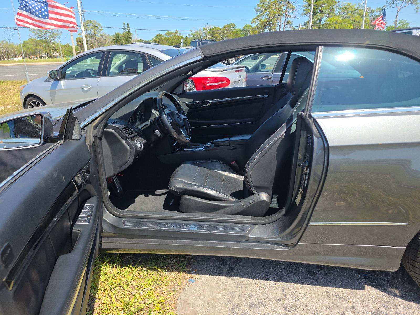 MERCEDES-BENZ E-CLASS - 6