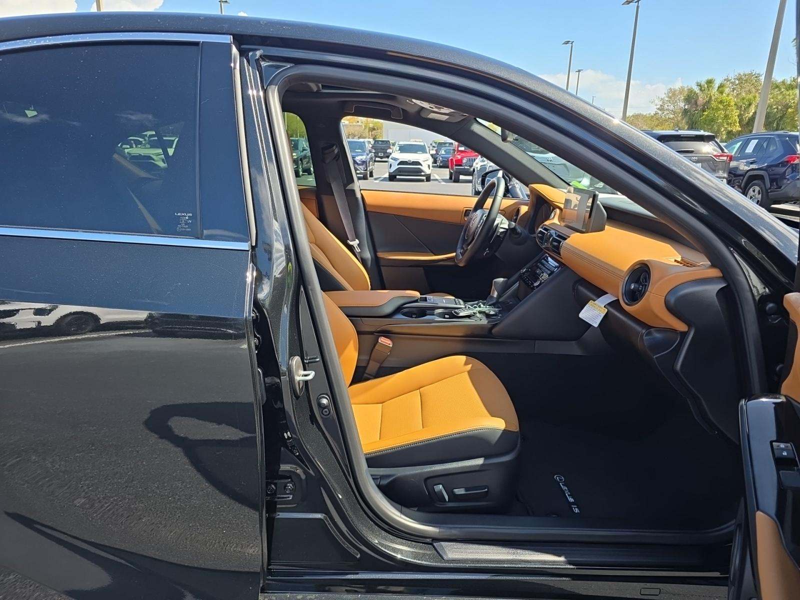 2025 Lexus IS IS 300 F SPORT Design RWD