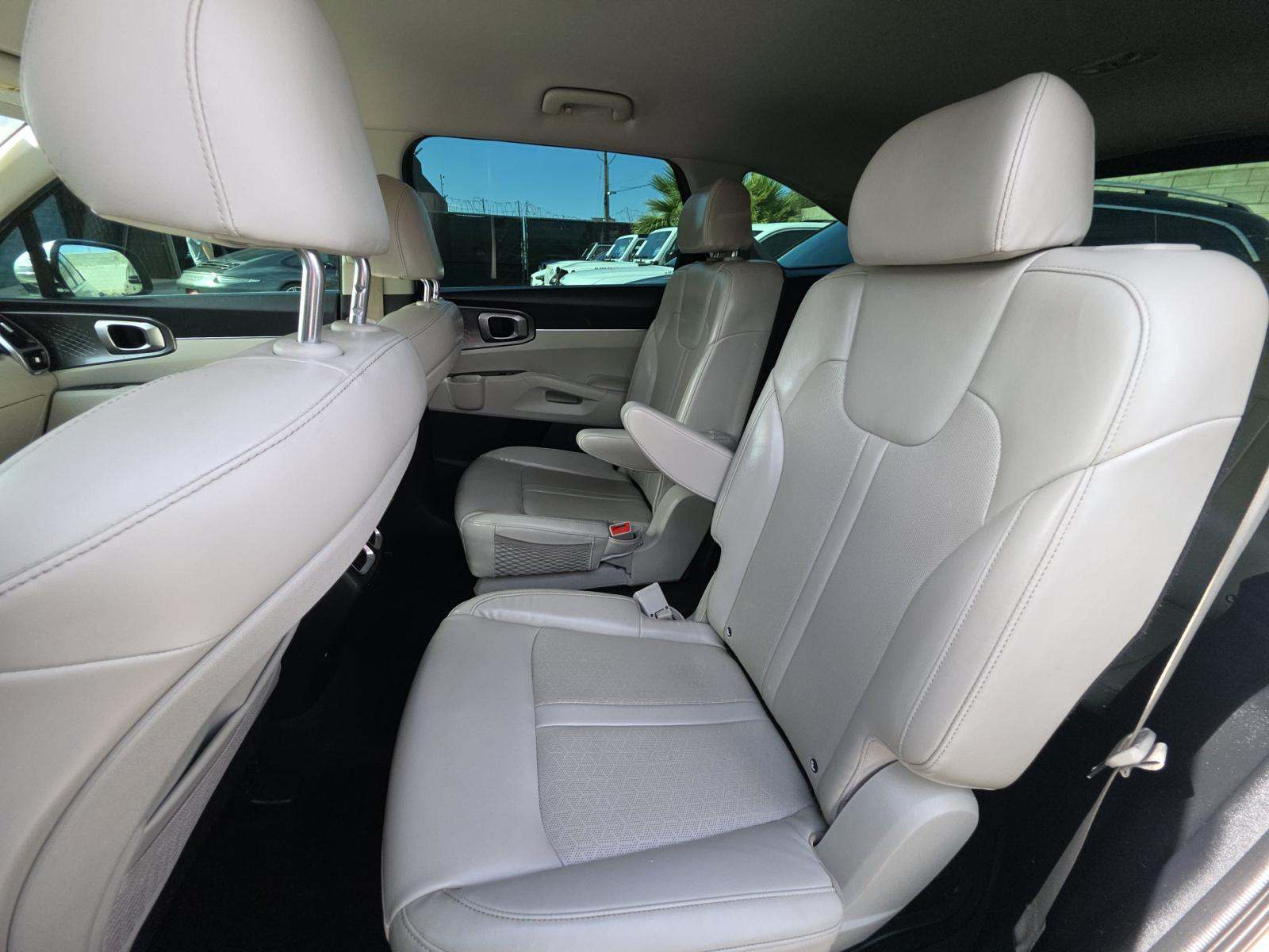 2021 Kia Sorento Hybrid S FWD