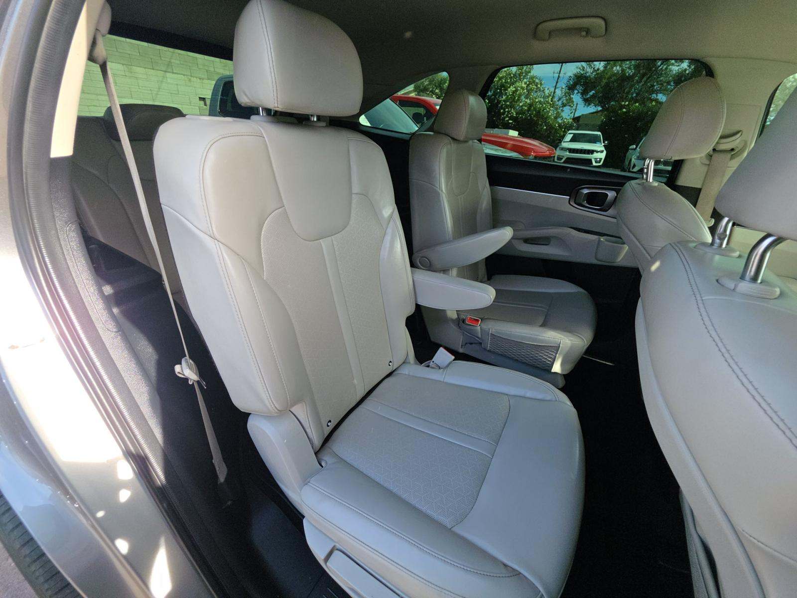 2021 Kia Sorento Hybrid S FWD