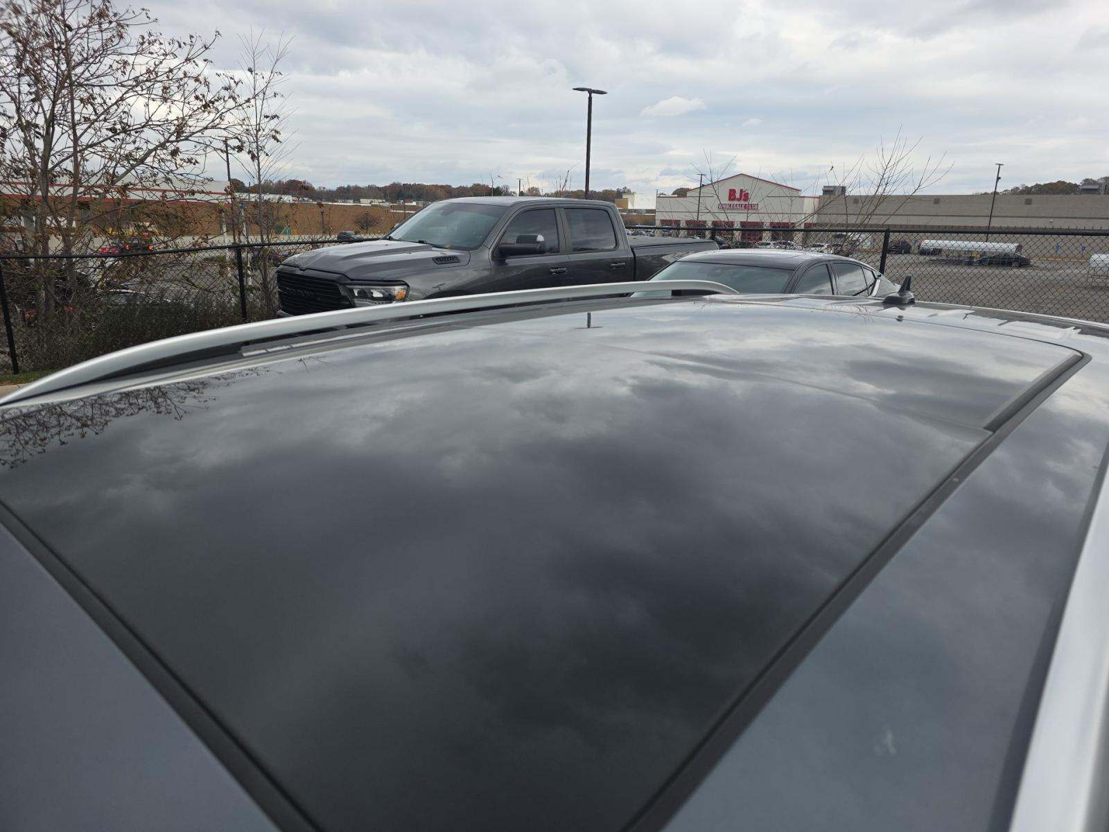 2024 Volkswagen Tiguan 2.0T SEL R-Line AWD