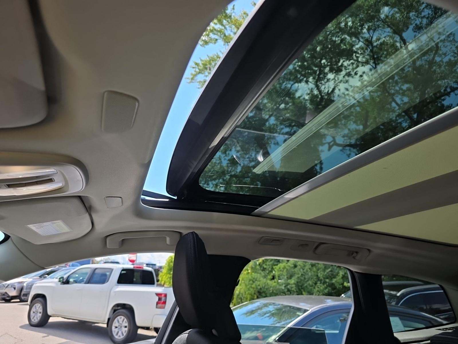 2022 Volvo XC60 B5 Momentum FWD