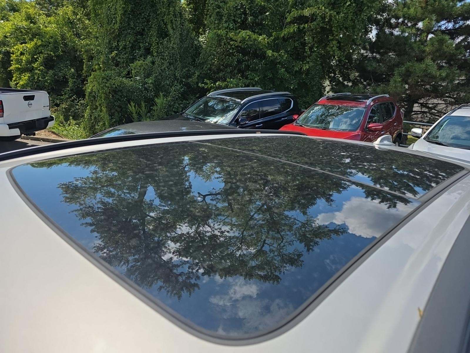 2022 Volvo XC60 B5 Momentum FWD