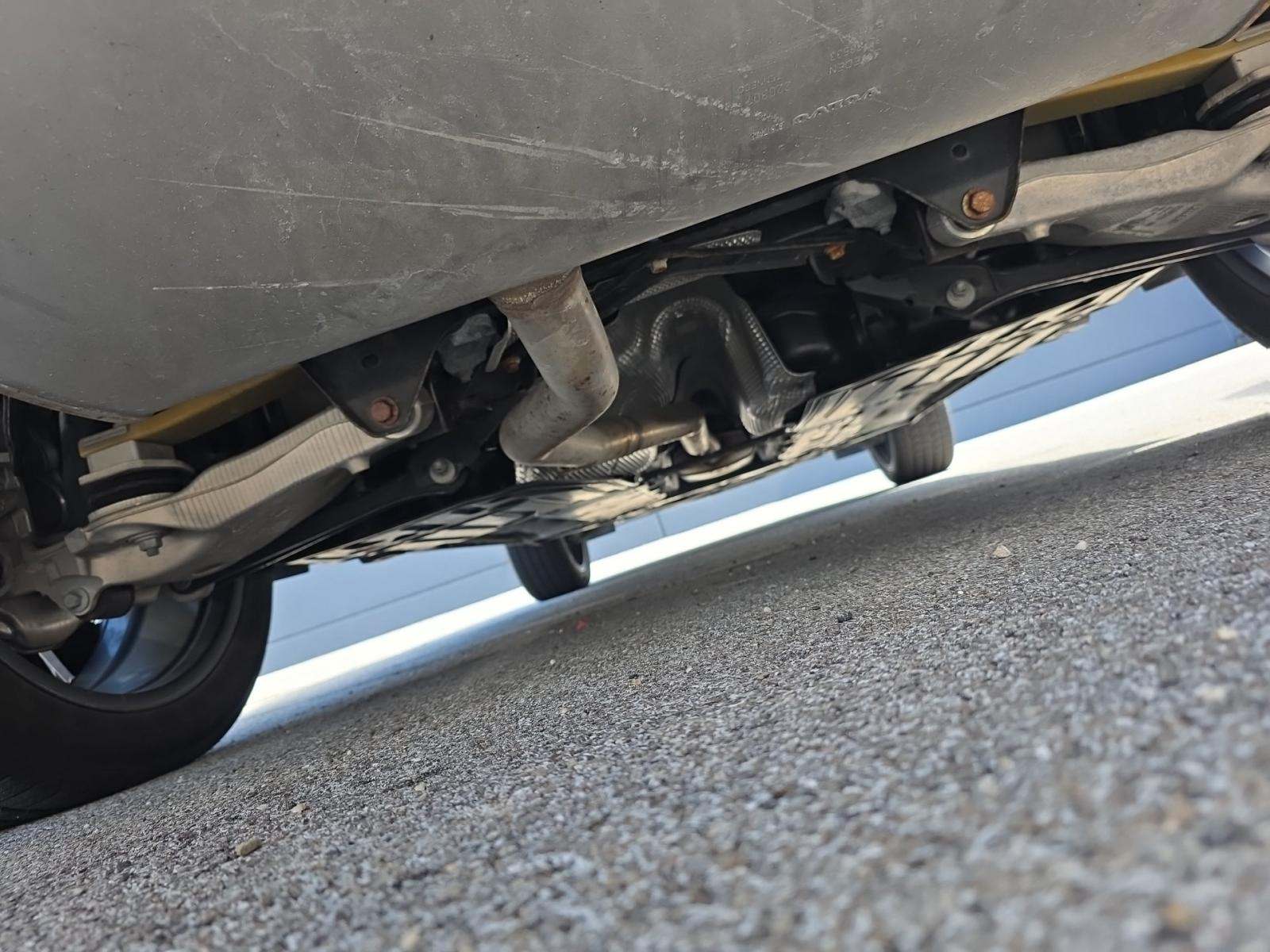 2022 Volvo XC60 B5 Momentum FWD