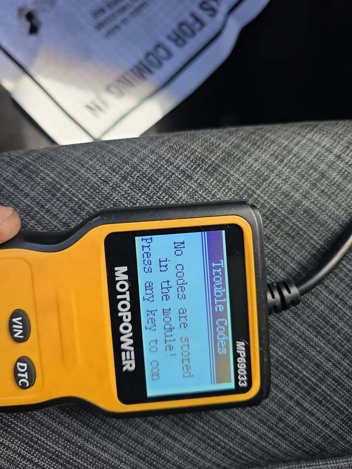 2022 Volvo XC60 B5 Momentum FWD