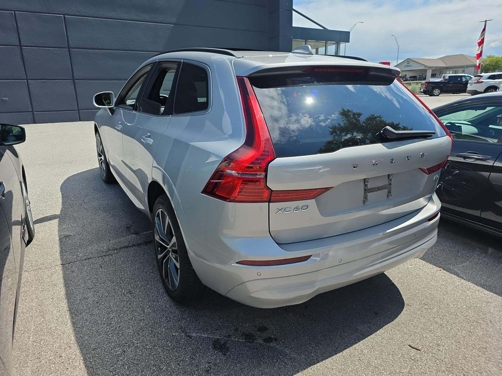 2022 Volvo XC60 B5 Momentum FWD