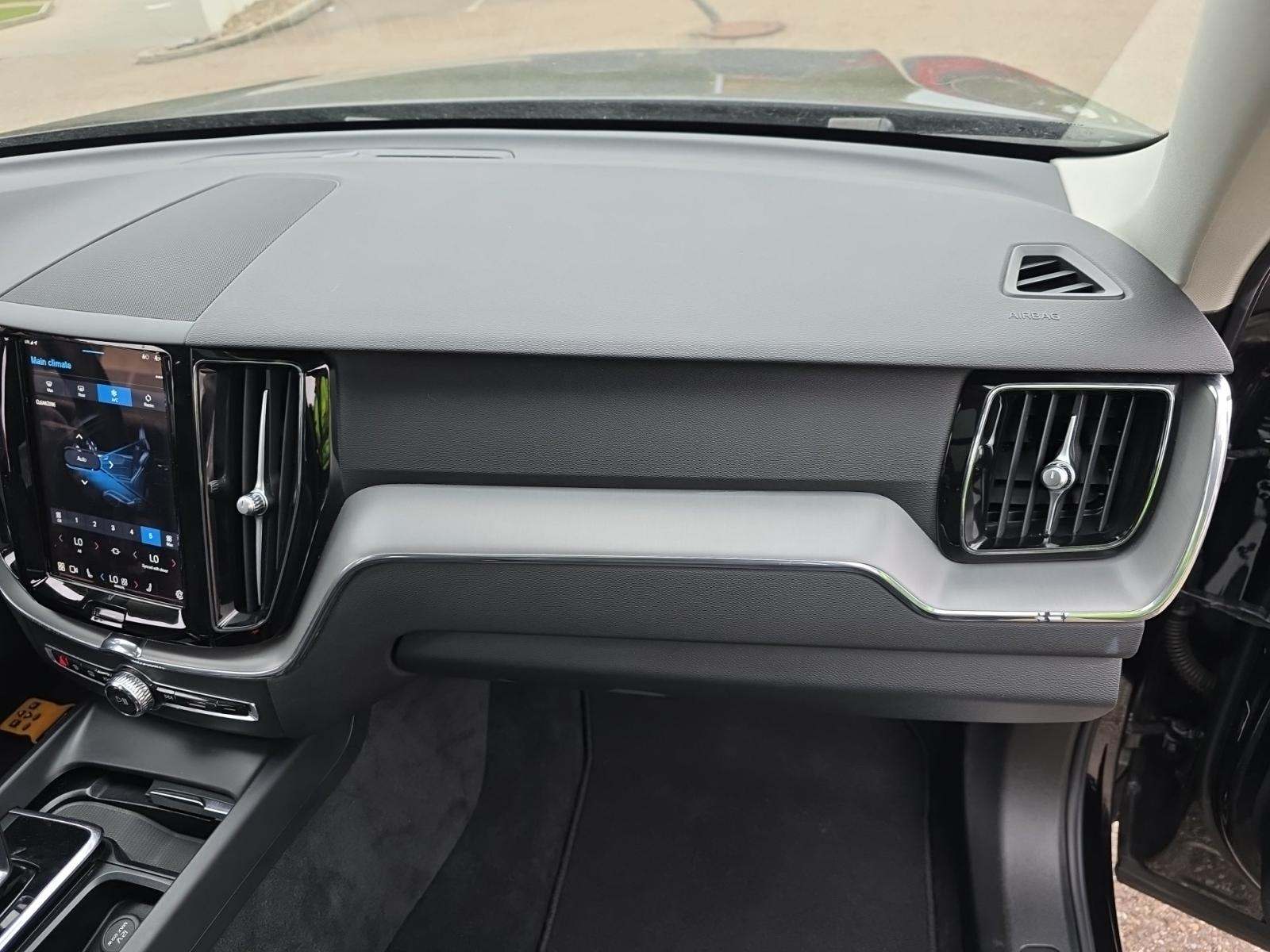 2024 Volvo XC60 B5 Core AWD