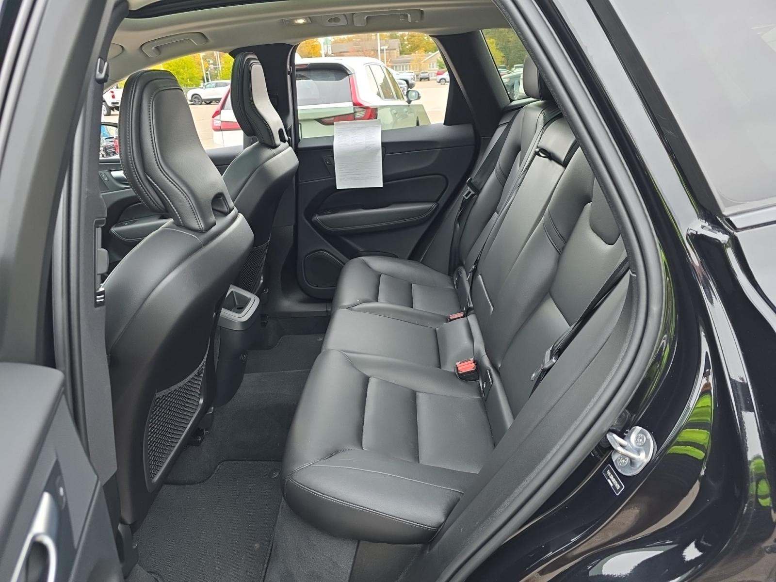 2024 Volvo XC60 B5 Core AWD