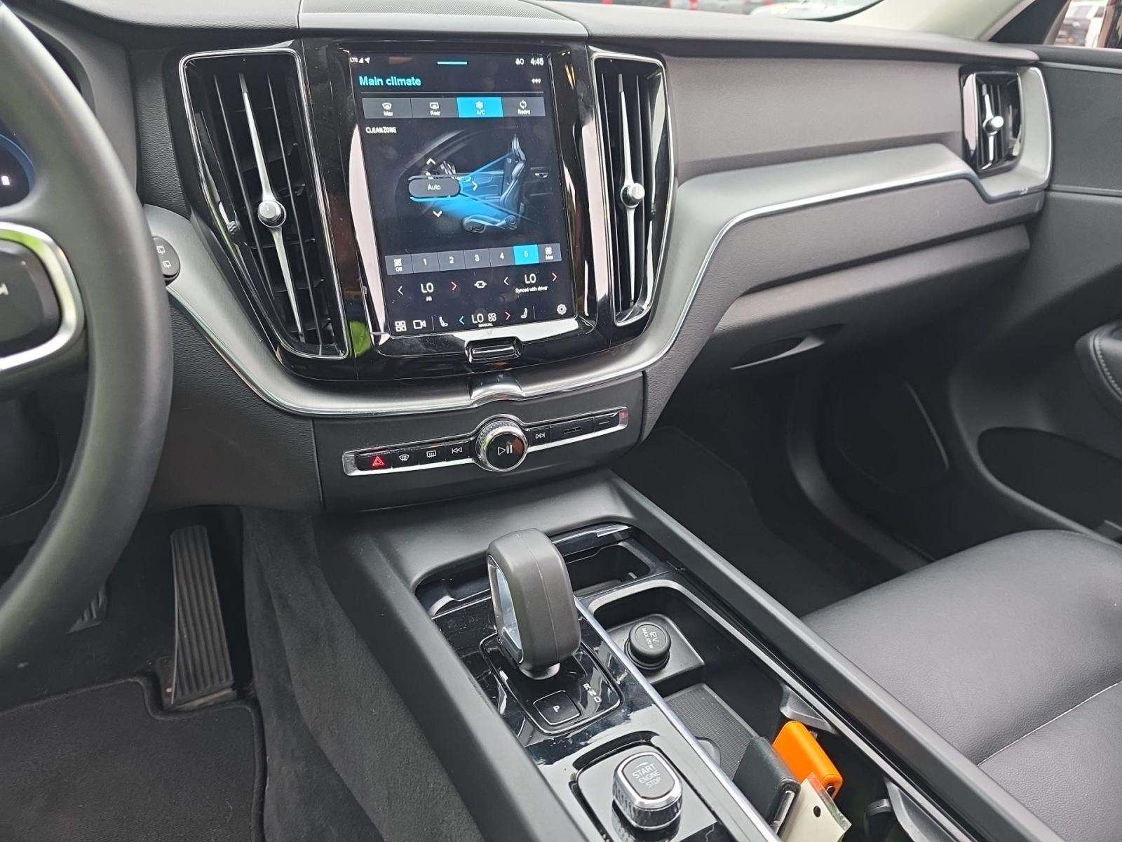 2024 Volvo XC60 B5 Core AWD