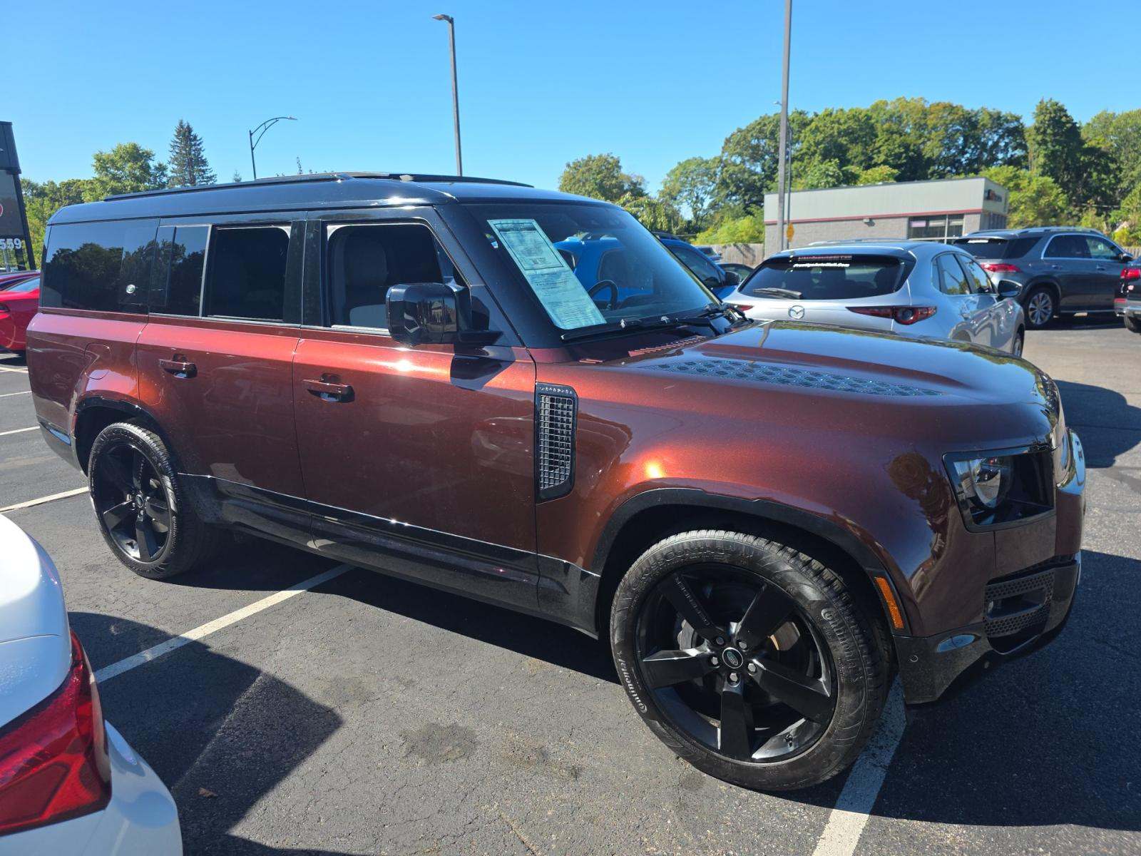 2023 Land Rover Defender 130 X-Dynamic SE AWD