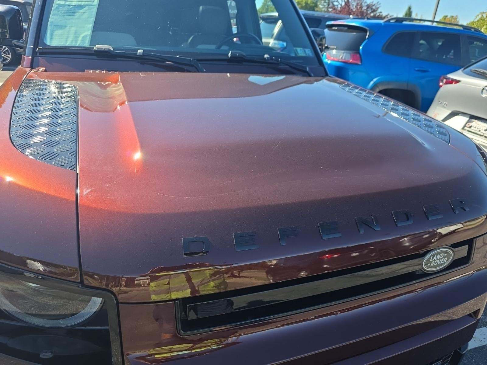 2023 Land Rover Defender 130 X-Dynamic SE AWD