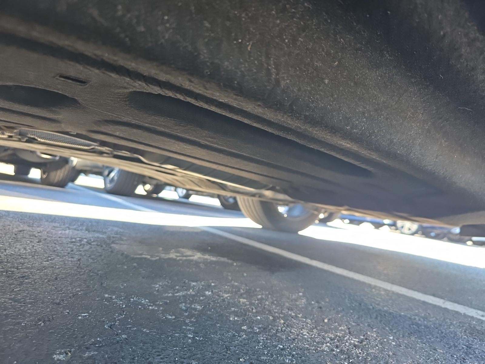 2023 Land Rover Defender 130 X-Dynamic SE AWD