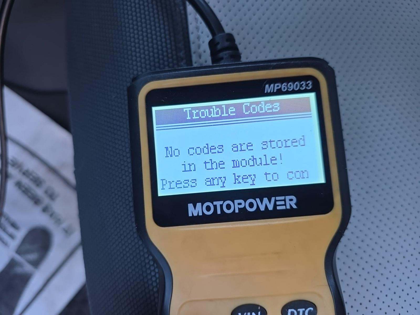 2023 Land Rover Defender 130 X-Dynamic SE AWD