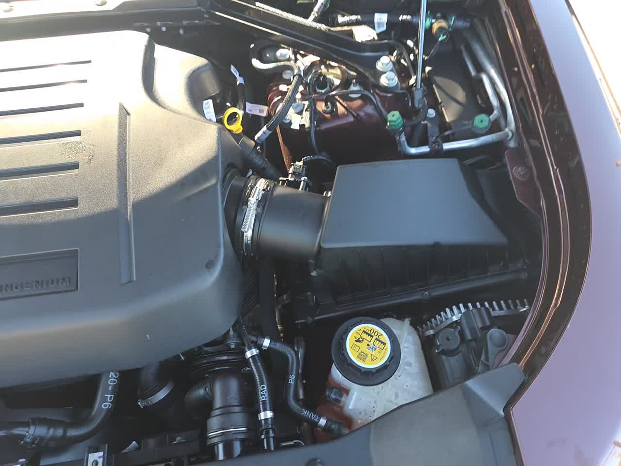 2023 Land Rover Defender 130 X-Dynamic SE AWD