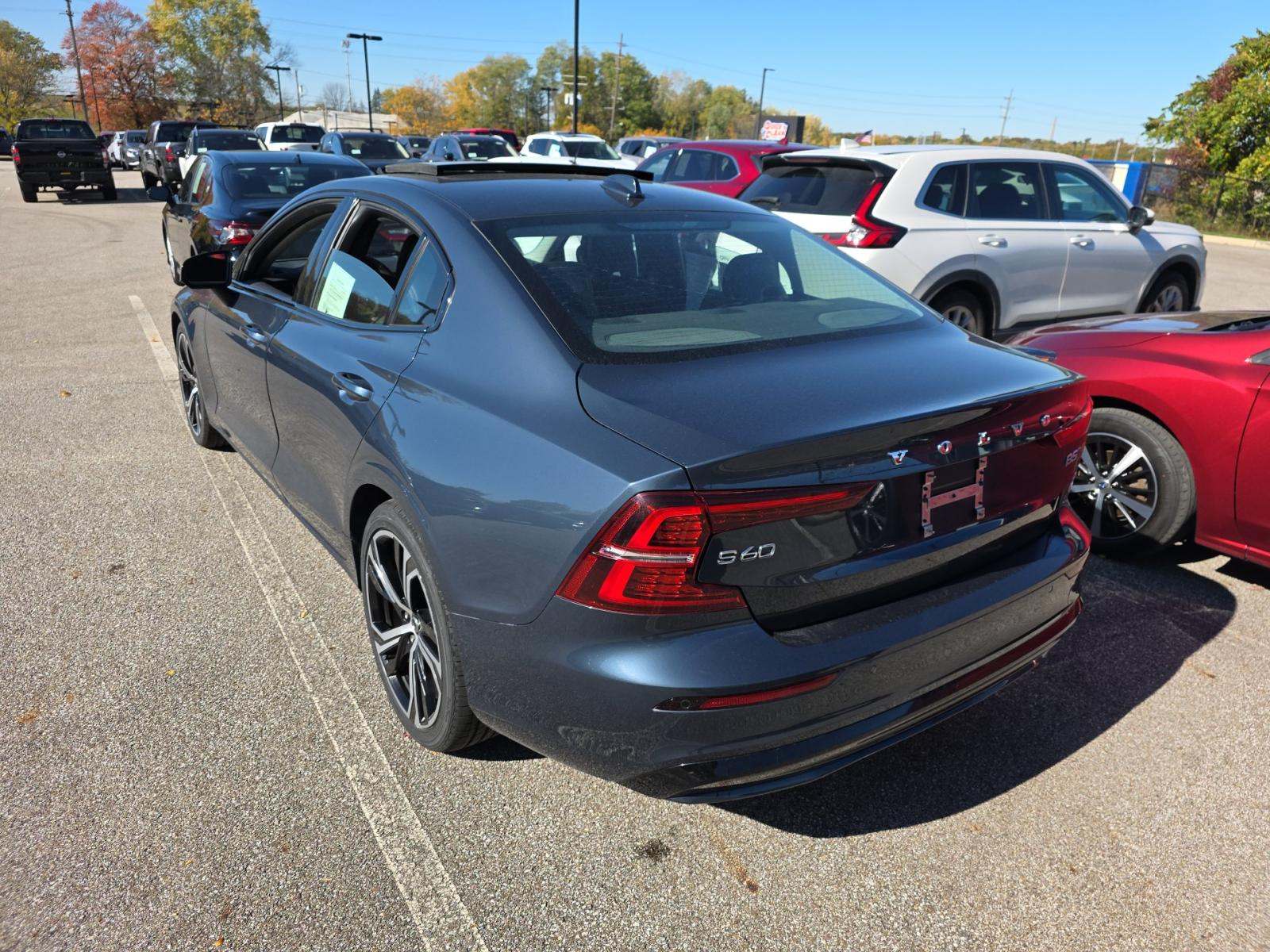 2024 Volvo S60 B5 Core AWD