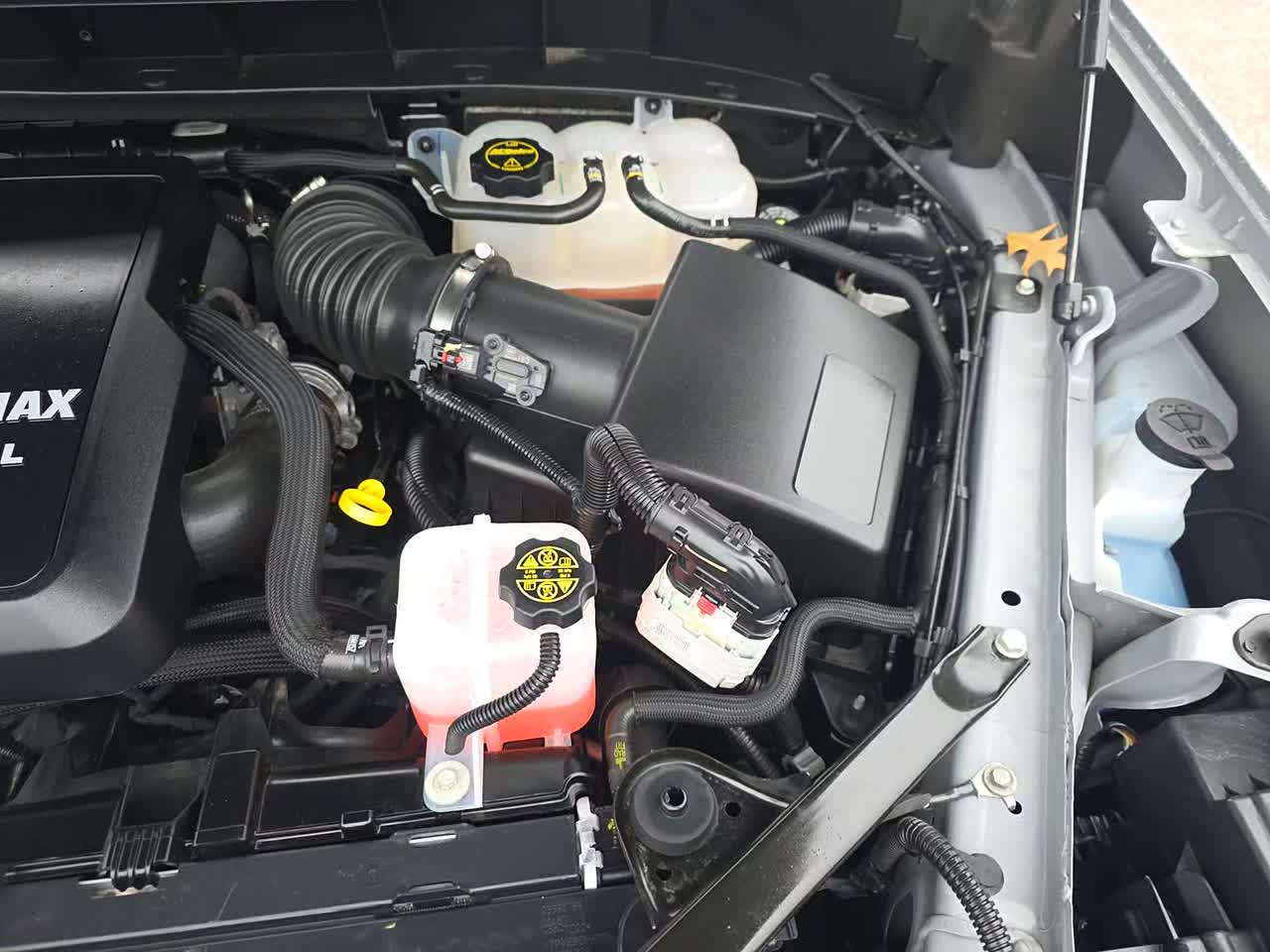 2025 Chevrolet Silverado 1500 RST AWD