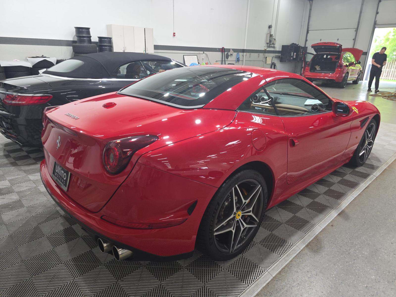 2016 Ferrari California T RWD