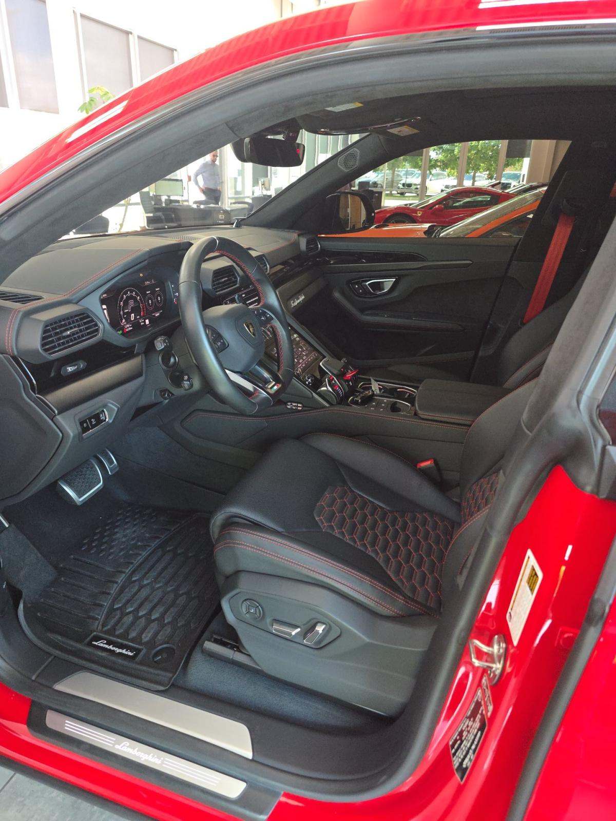 2022 Lamborghini Urus Pearl Capsule AWD