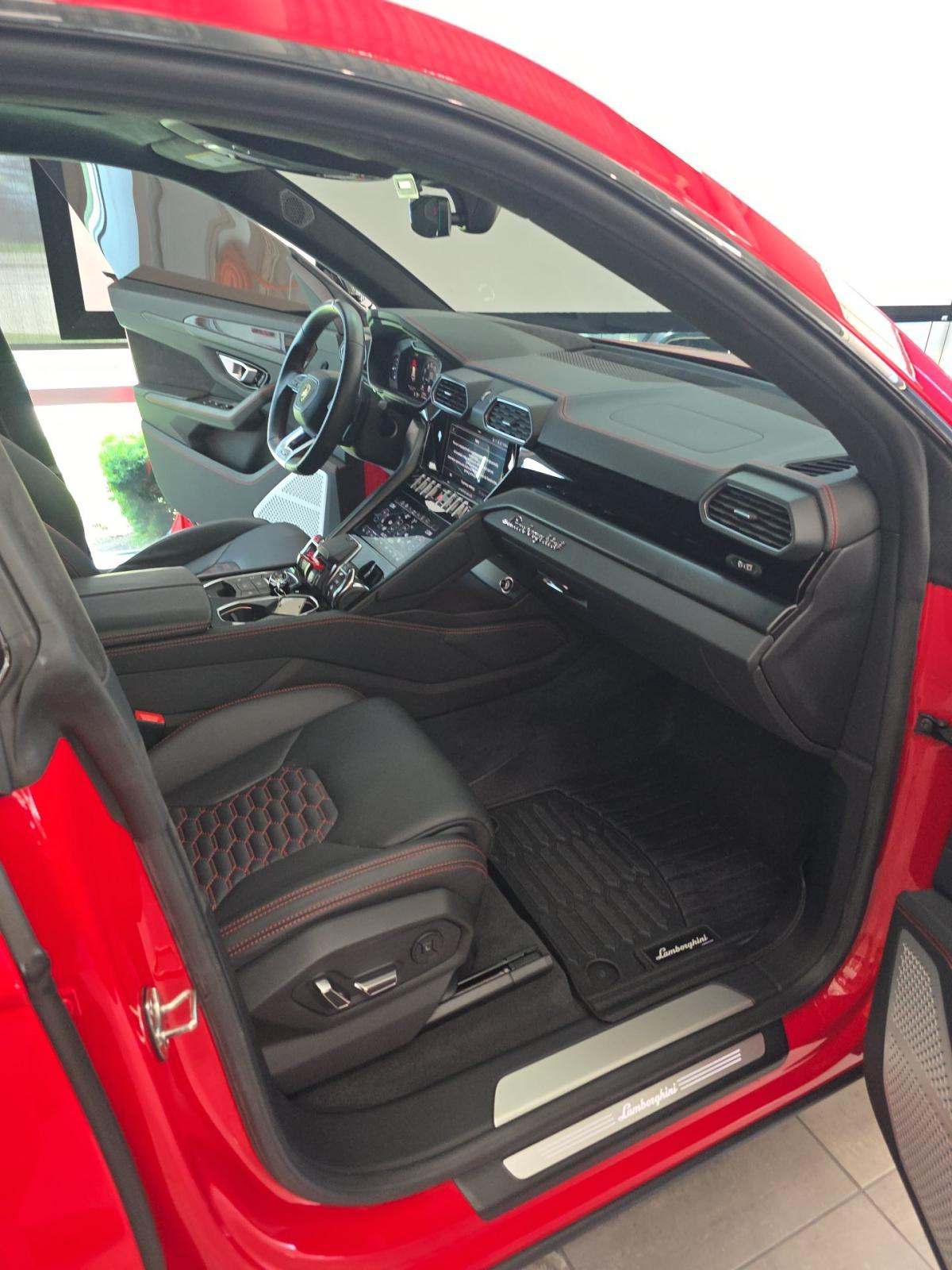 2022 Lamborghini Urus Pearl Capsule AWD