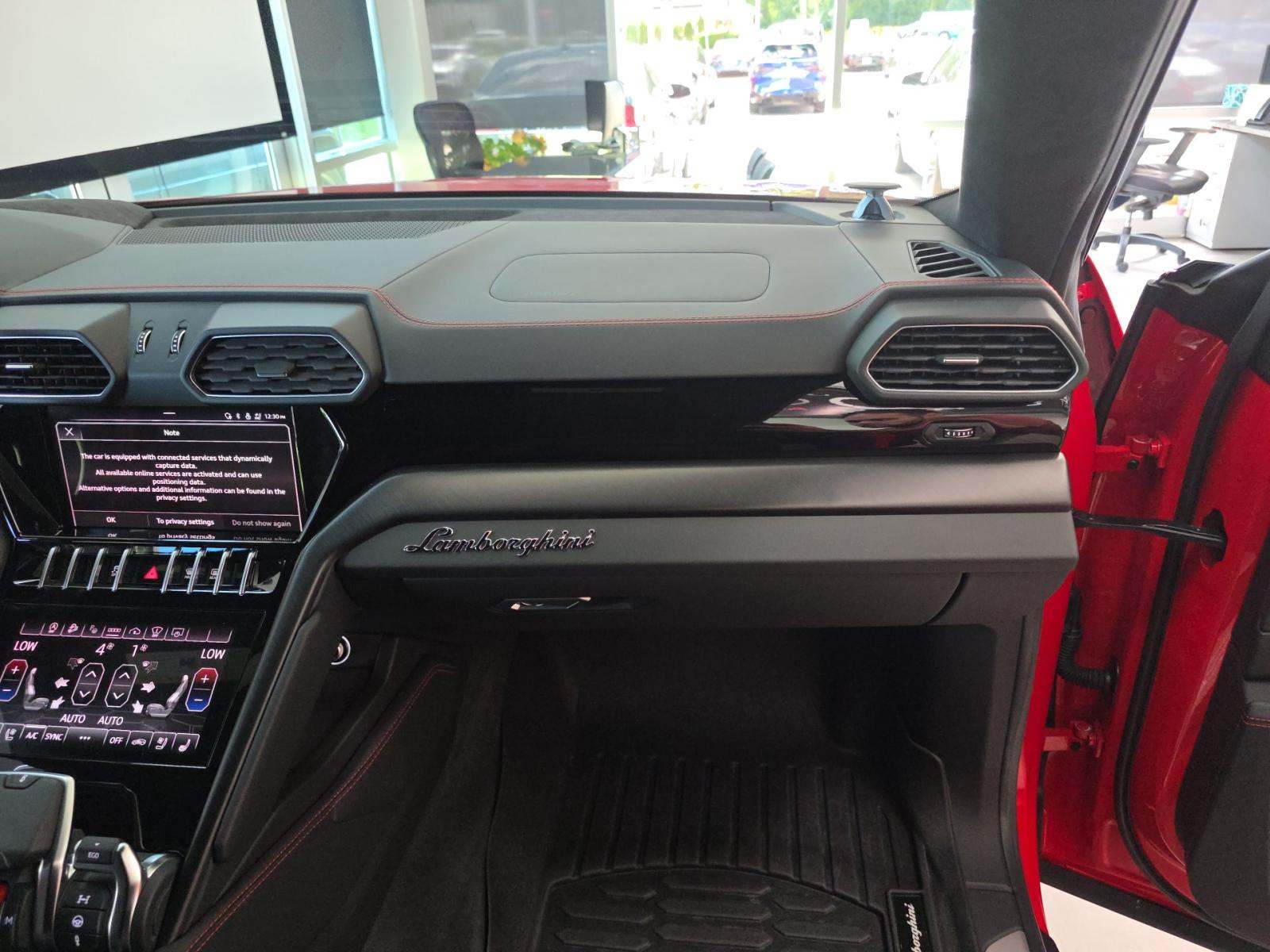 2022 Lamborghini Urus Pearl Capsule AWD