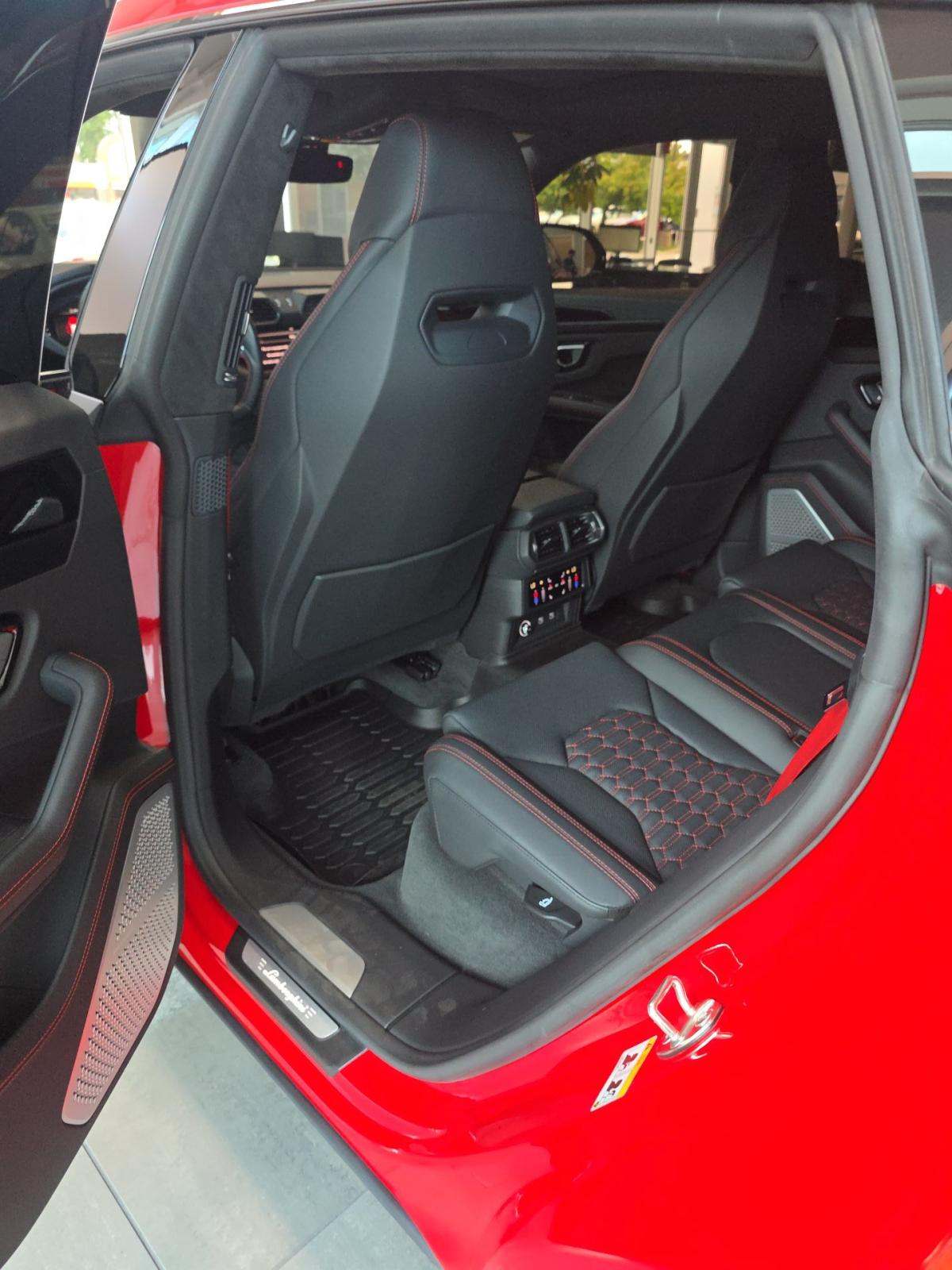 2022 Lamborghini Urus Pearl Capsule AWD