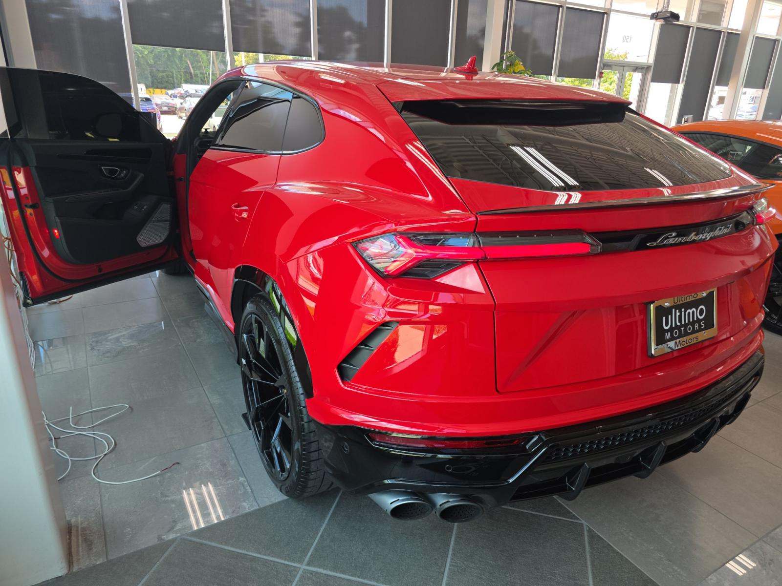 2022 Lamborghini Urus Pearl Capsule AWD