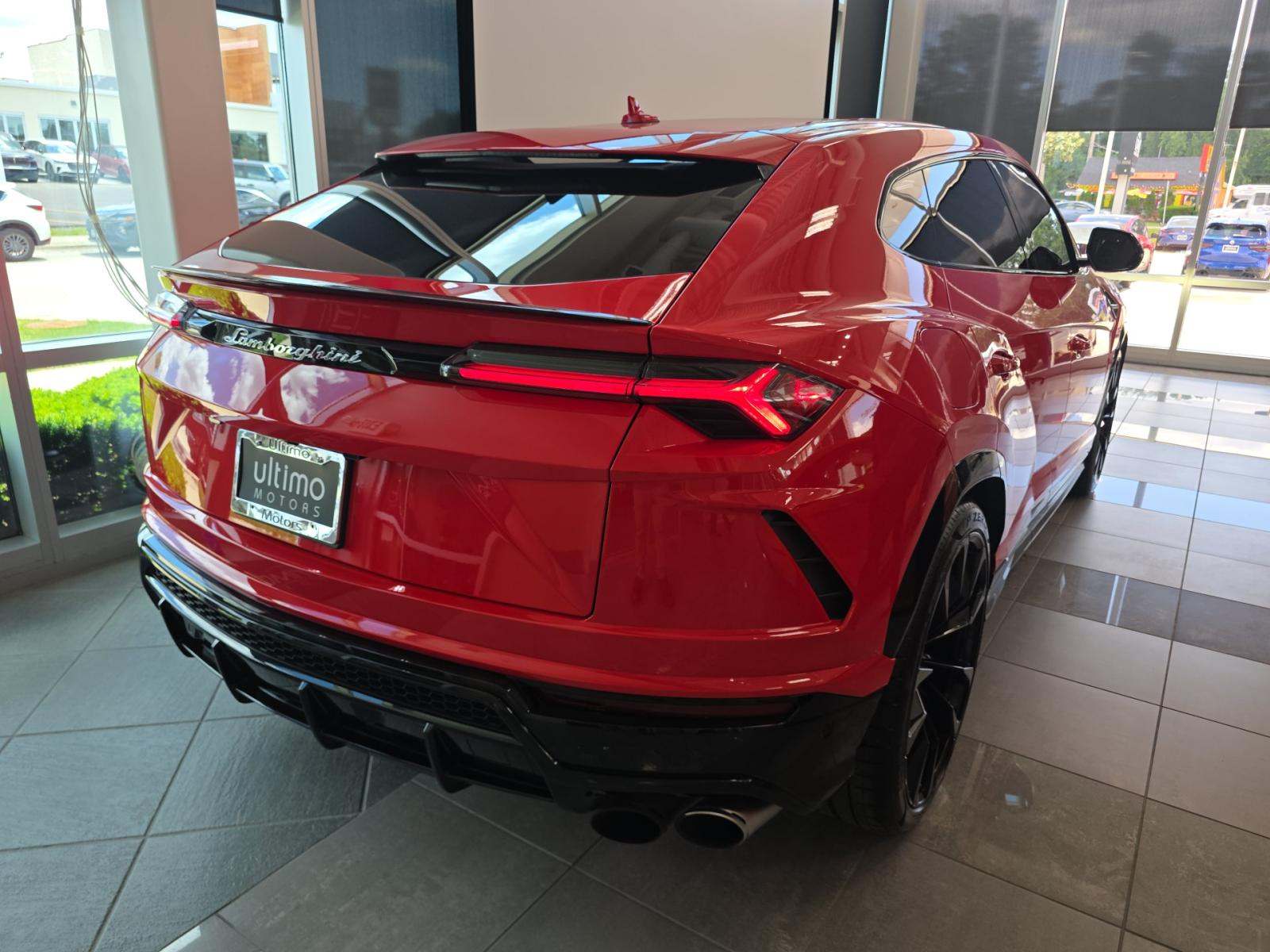 2022 Lamborghini Urus Pearl Capsule AWD