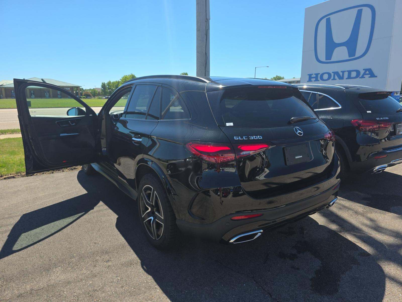 2023 Mercedes-Benz GLC GLC 300 RWD