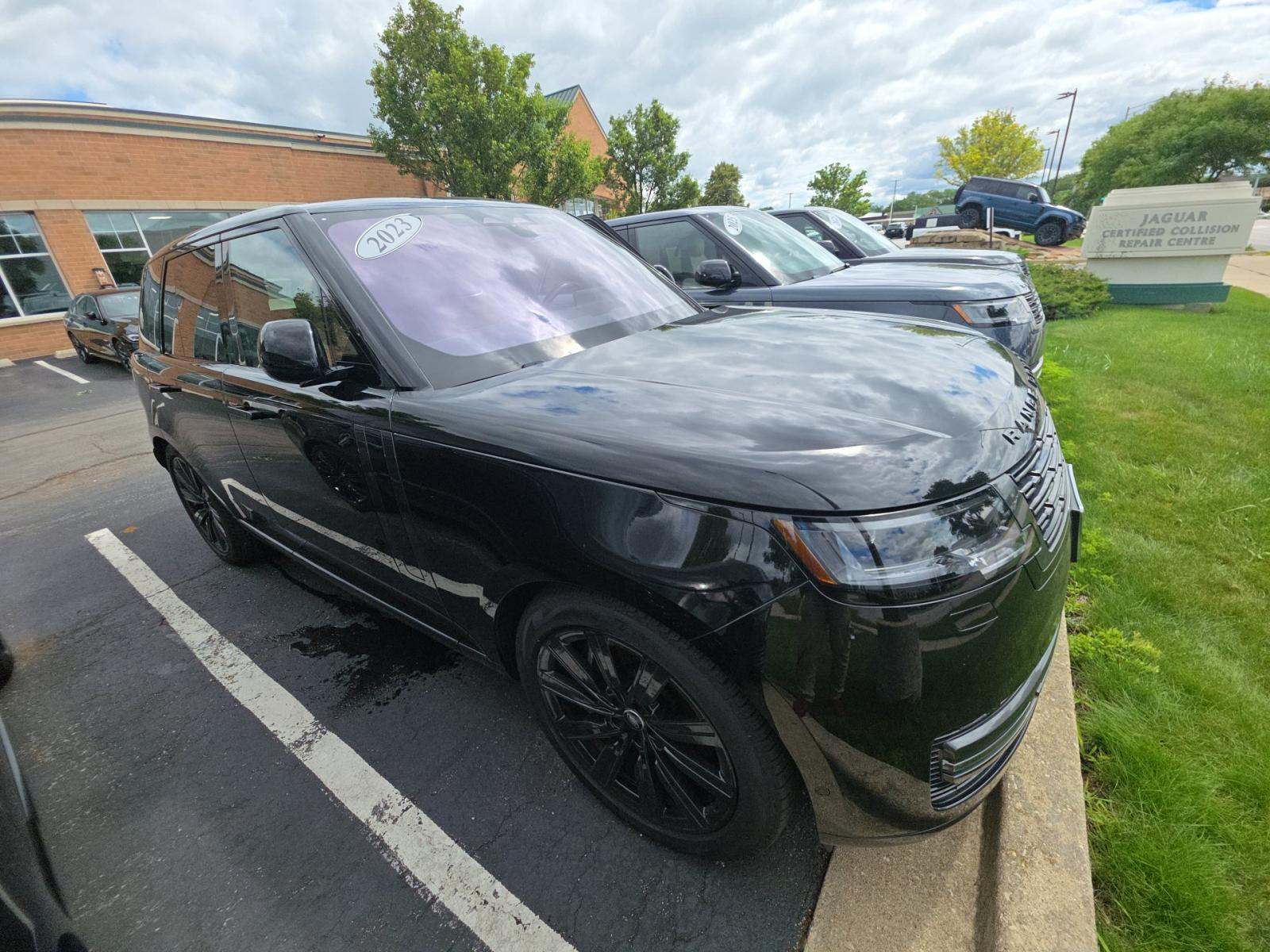 2023 Land Rover Range Rover SE AWD