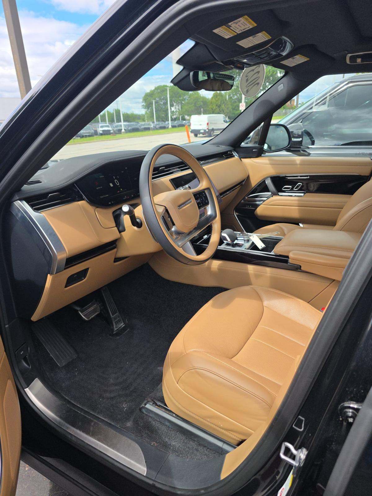 2023 Land Rover Range Rover SE AWD