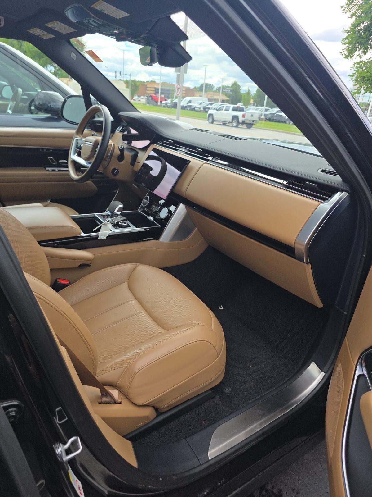 2023 Land Rover Range Rover SE AWD