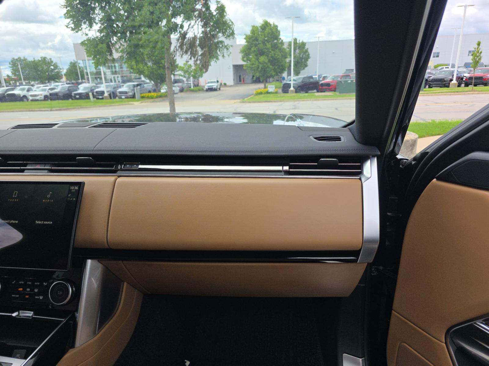 2023 Land Rover Range Rover SE AWD