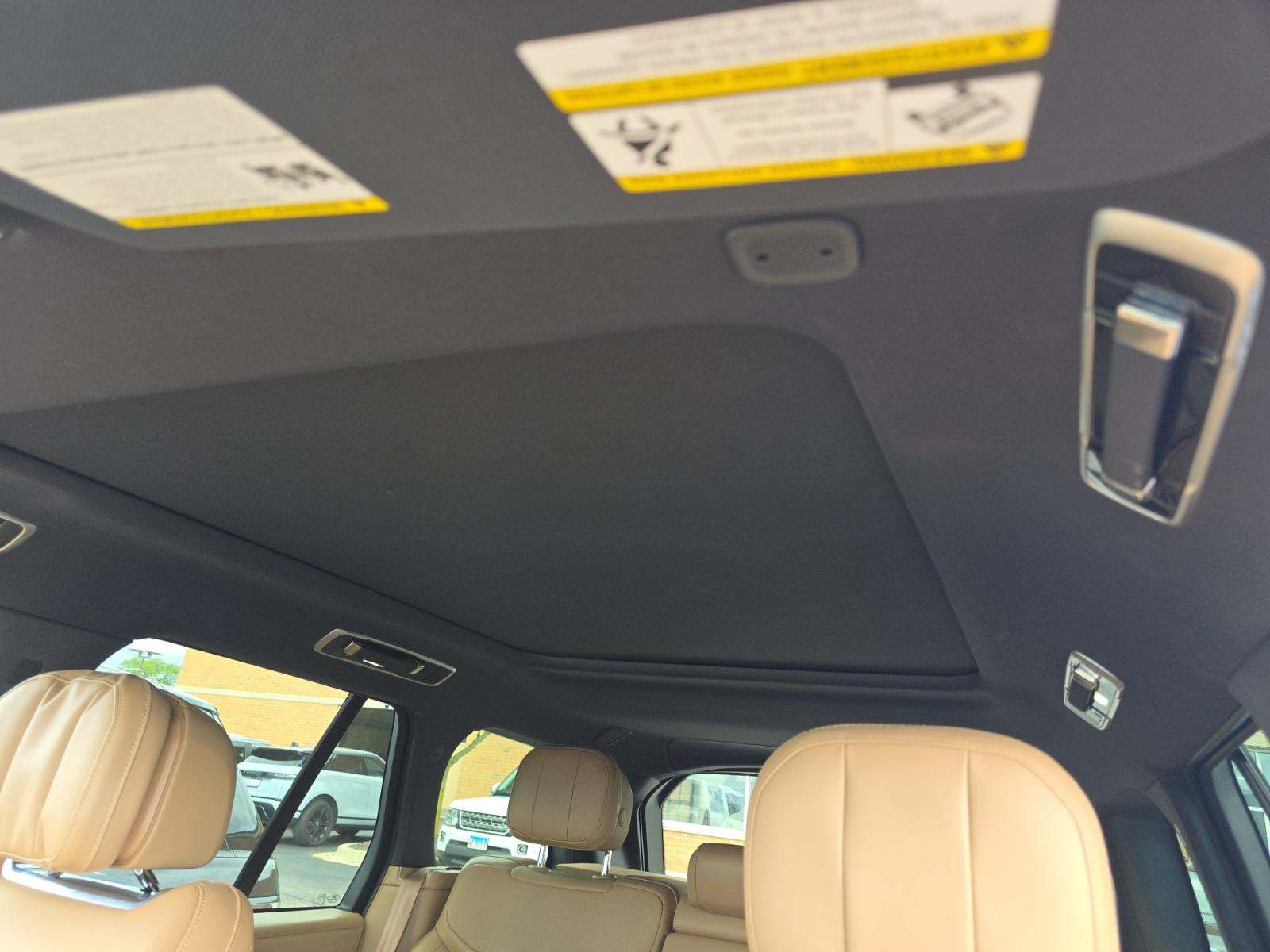 2023 Land Rover Range Rover SE AWD