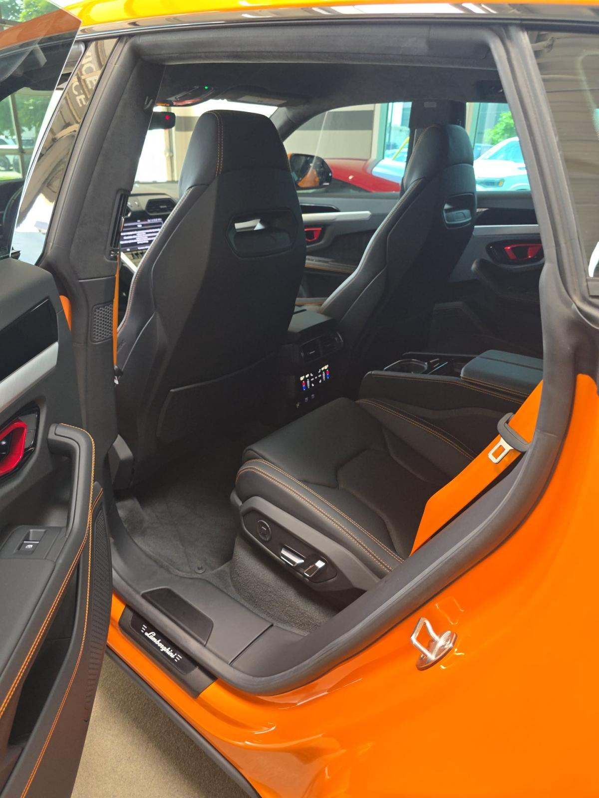 2024 Lamborghini Urus S AWD