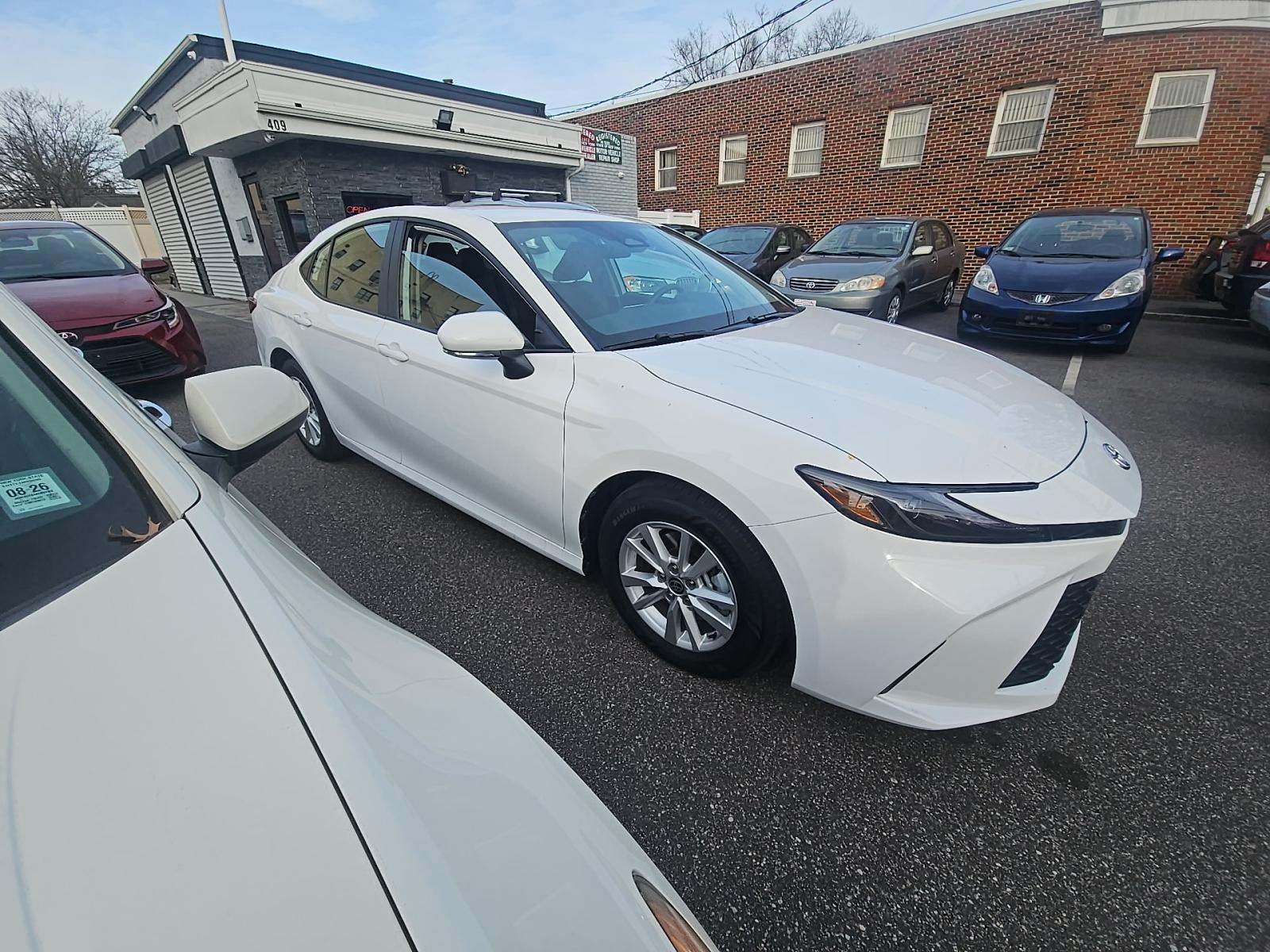 2025 Toyota Camry LE FWD