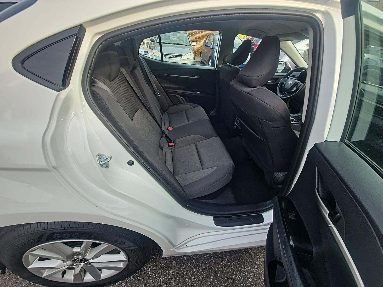 2025 Toyota Camry LE FWD