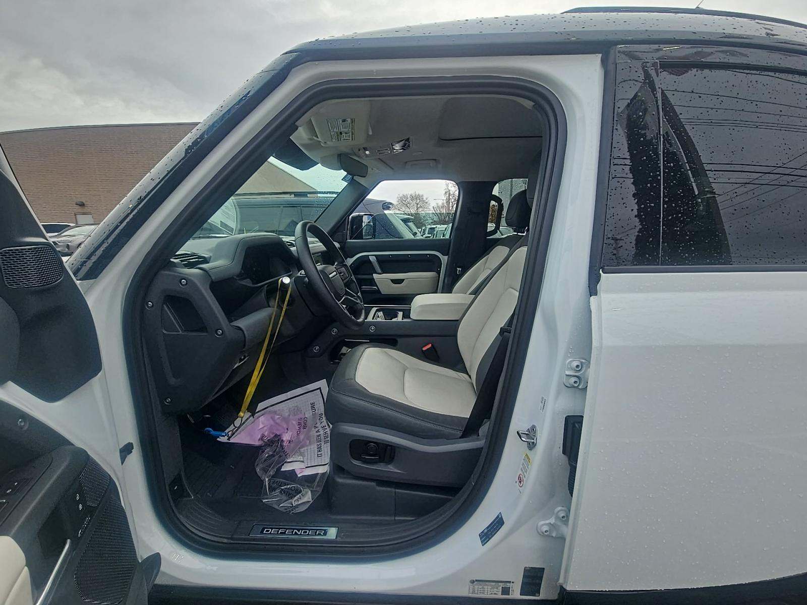 2024 Land Rover Defender 110 X-Dynamic SE AWD