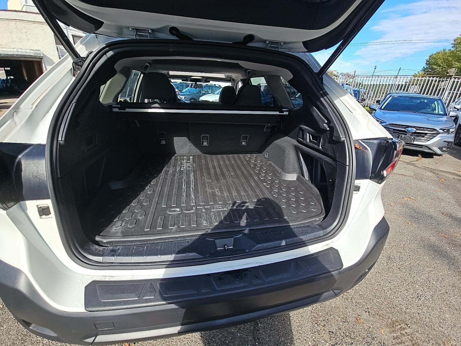 2023 Subaru Outback Premium AWD