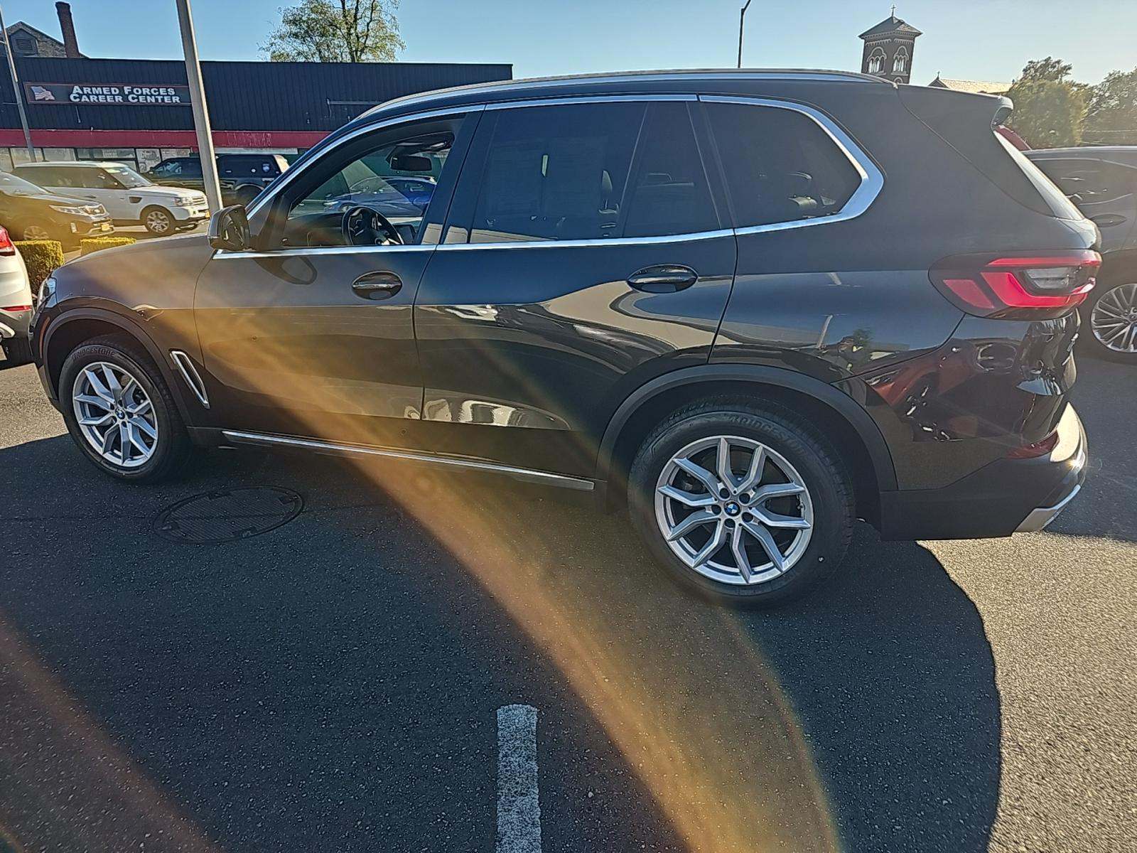 2023 BMW X5 xDrive40i AWD