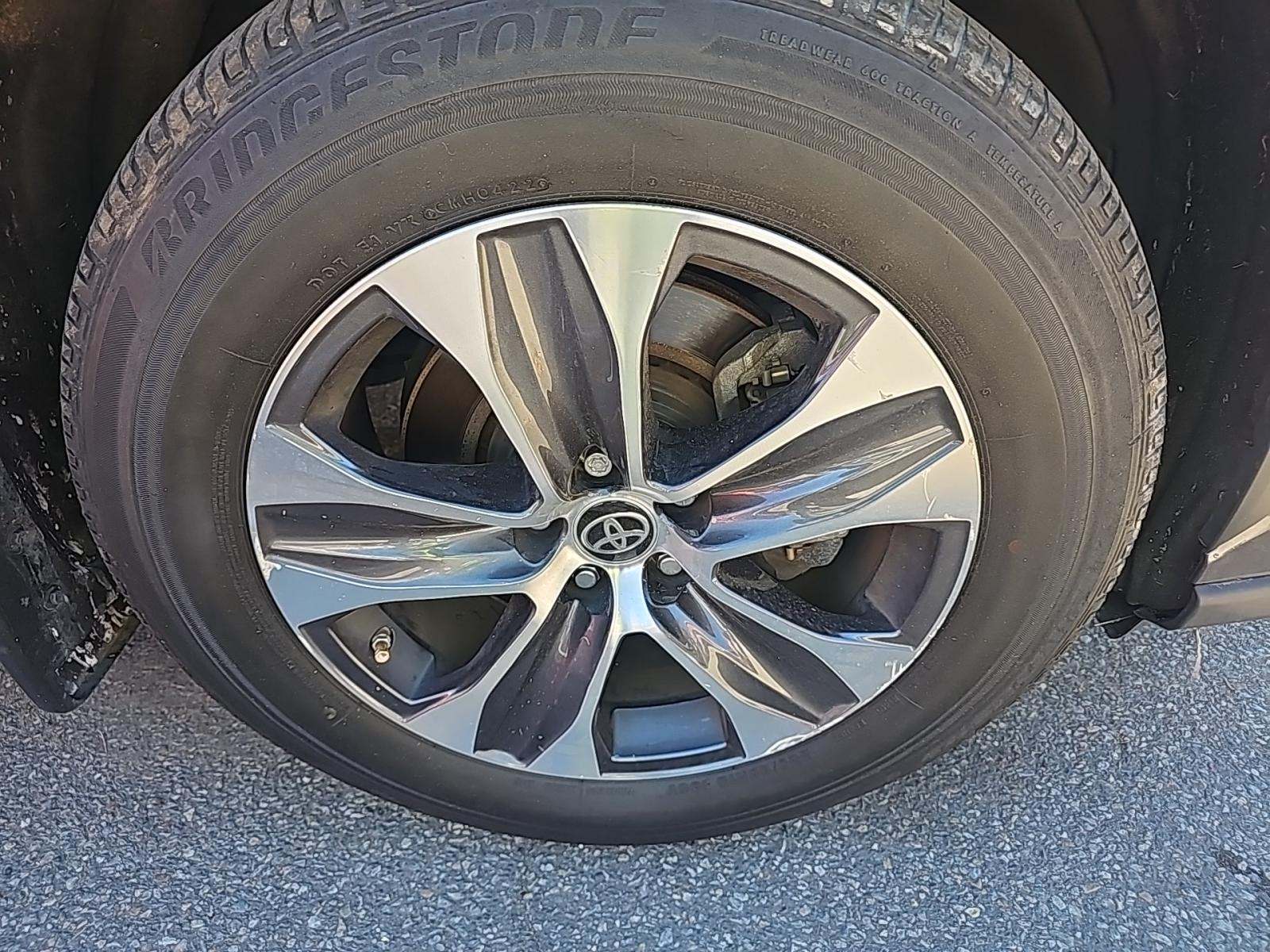 2022 Toyota Highlander XLE AWD