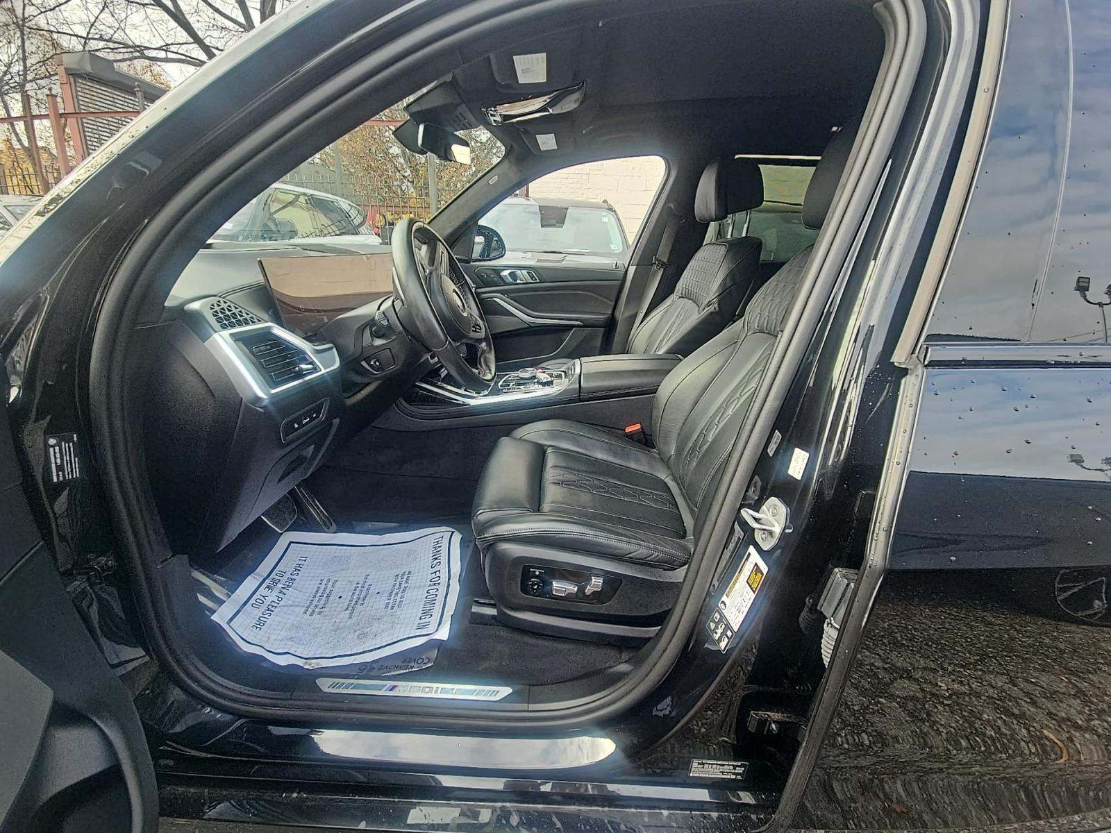 2025 BMW X7 M60i AWD