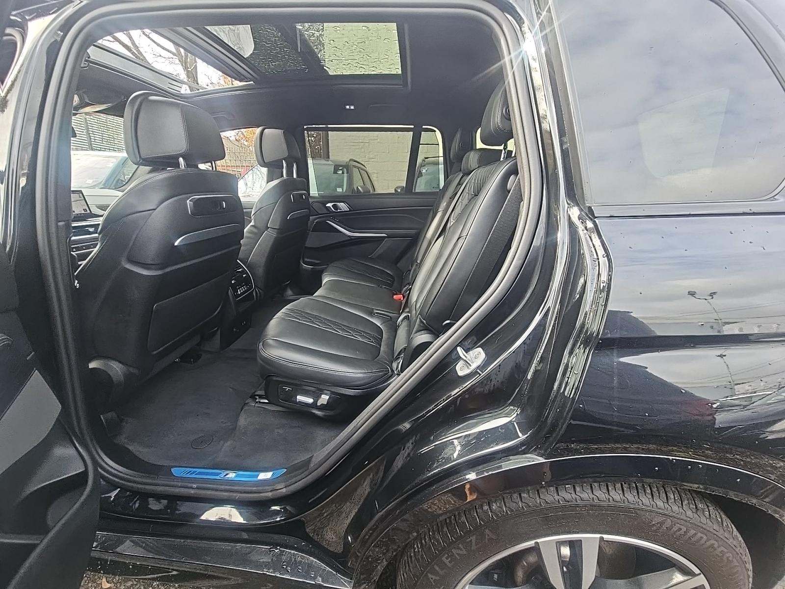 2025 BMW X7 M60i AWD