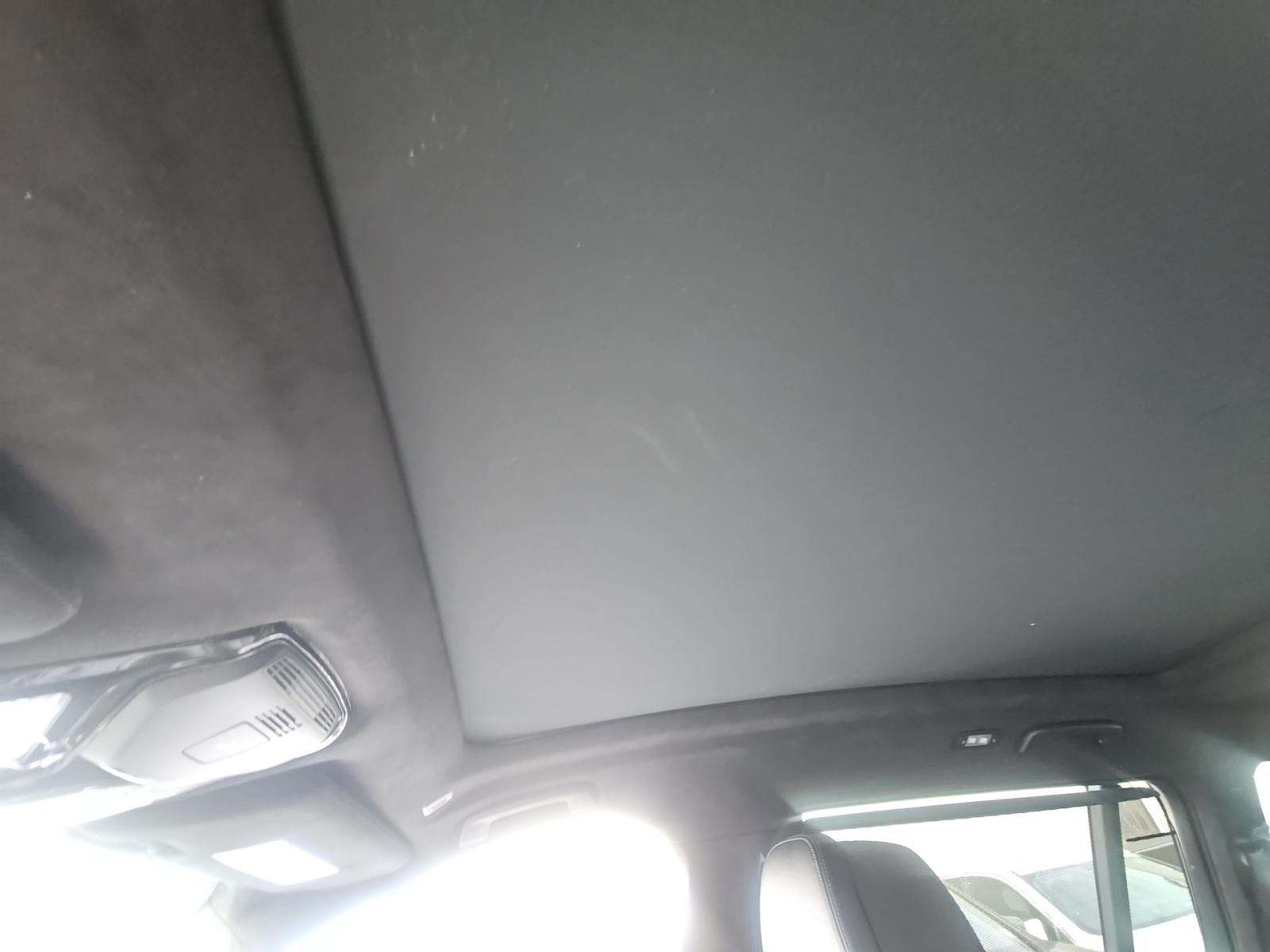 2025 BMW X7 M60i AWD