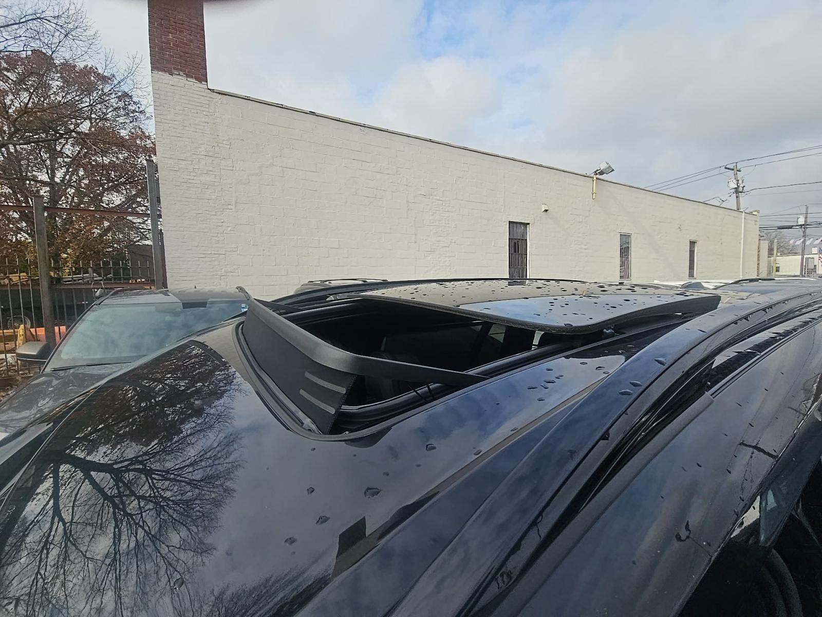 2025 BMW X7 M60i AWD