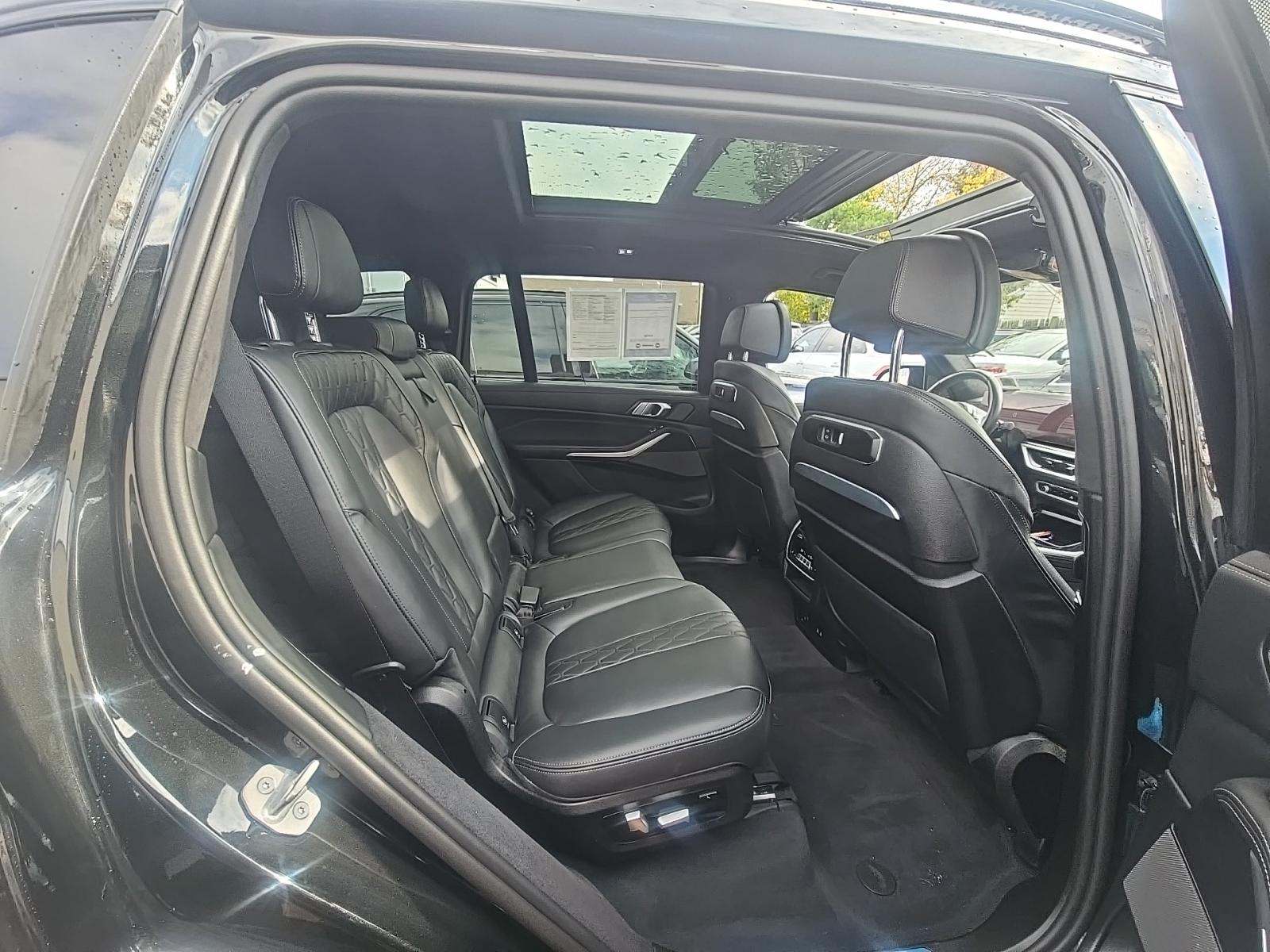 2025 BMW X7 M60i AWD