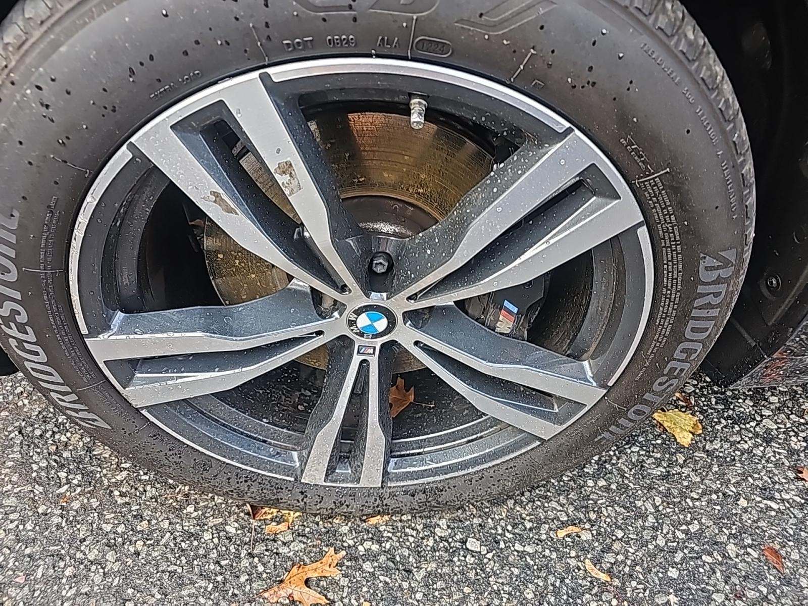 2025 BMW X7 M60i AWD